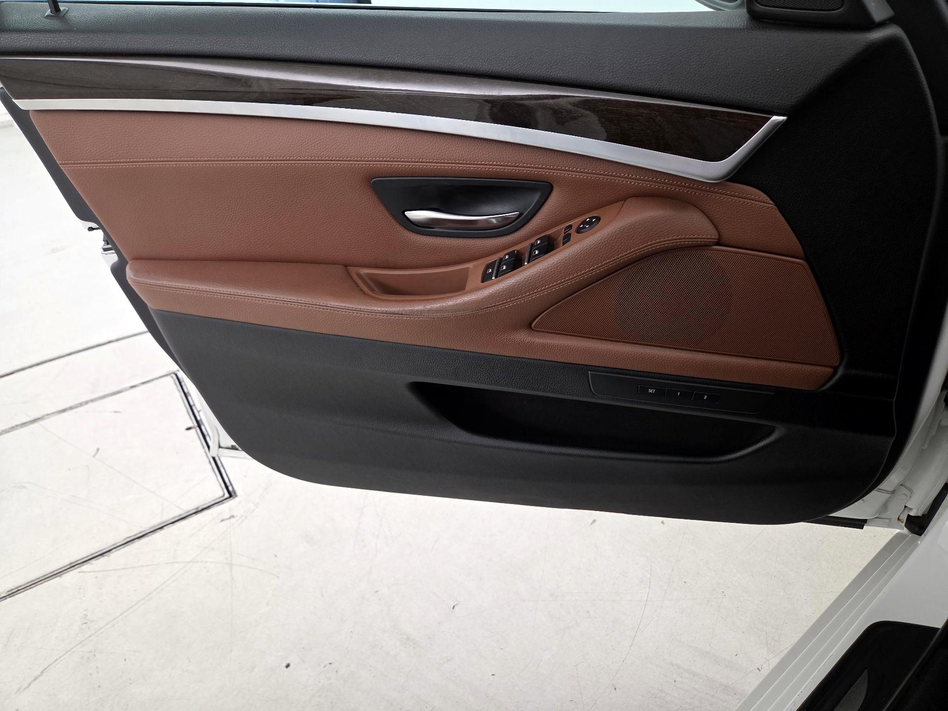 Thumbnail: 2015 BMW 5 Series - 12