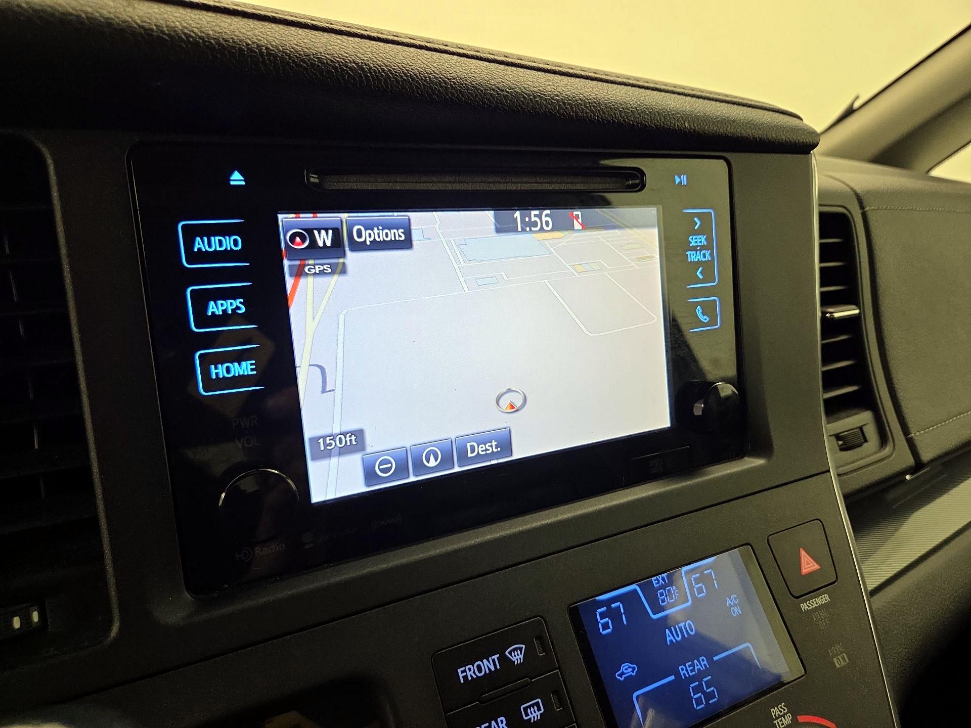 Thumbnail: 2017 Toyota Sienna - 14