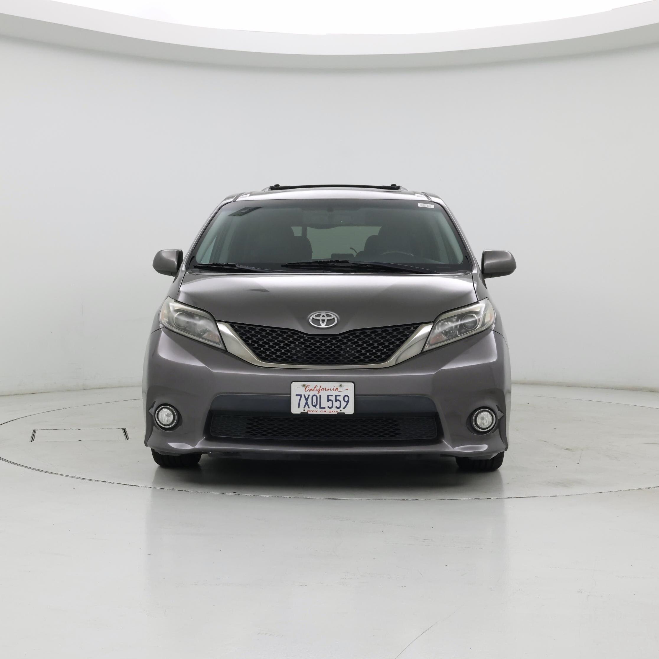 Thumbnail: 2017 Toyota Sienna - 5