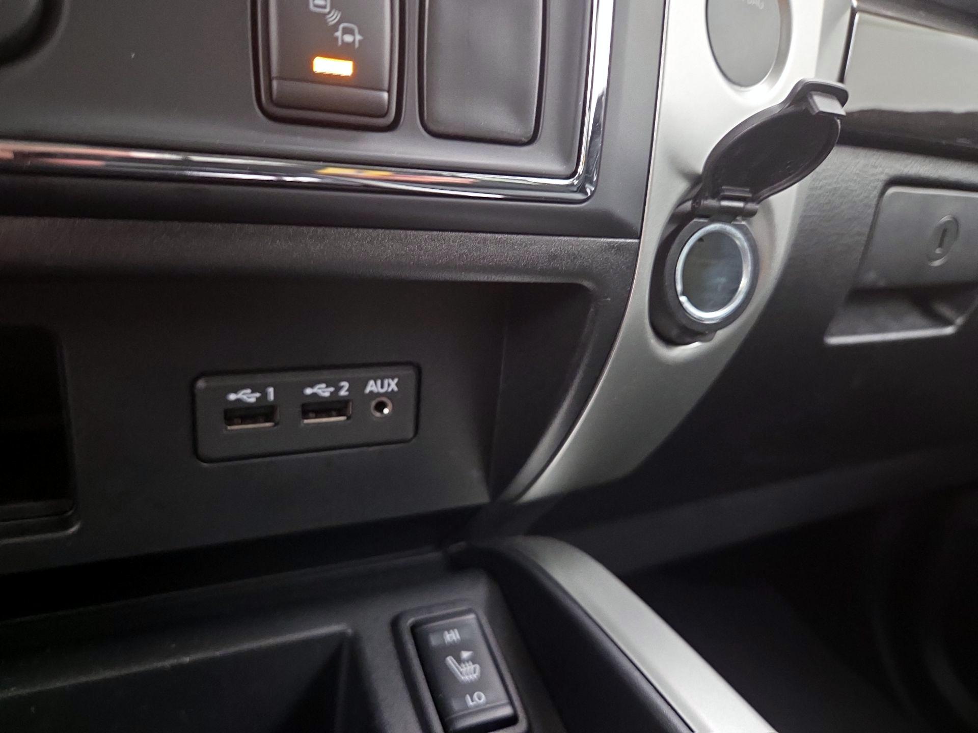 Thumbnail: 2019 Nissan Titan - 19