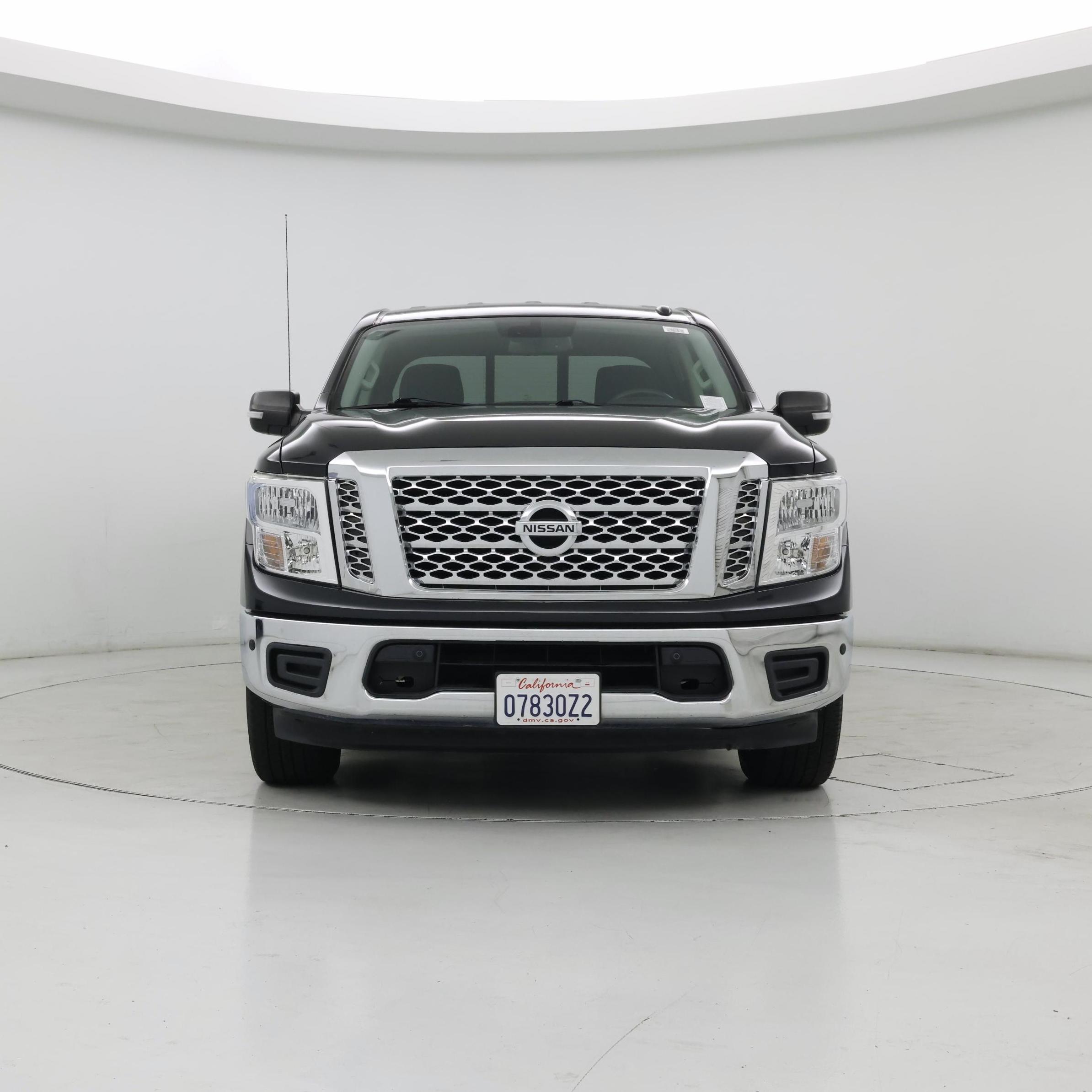 Thumbnail: 2019 Nissan Titan - 5