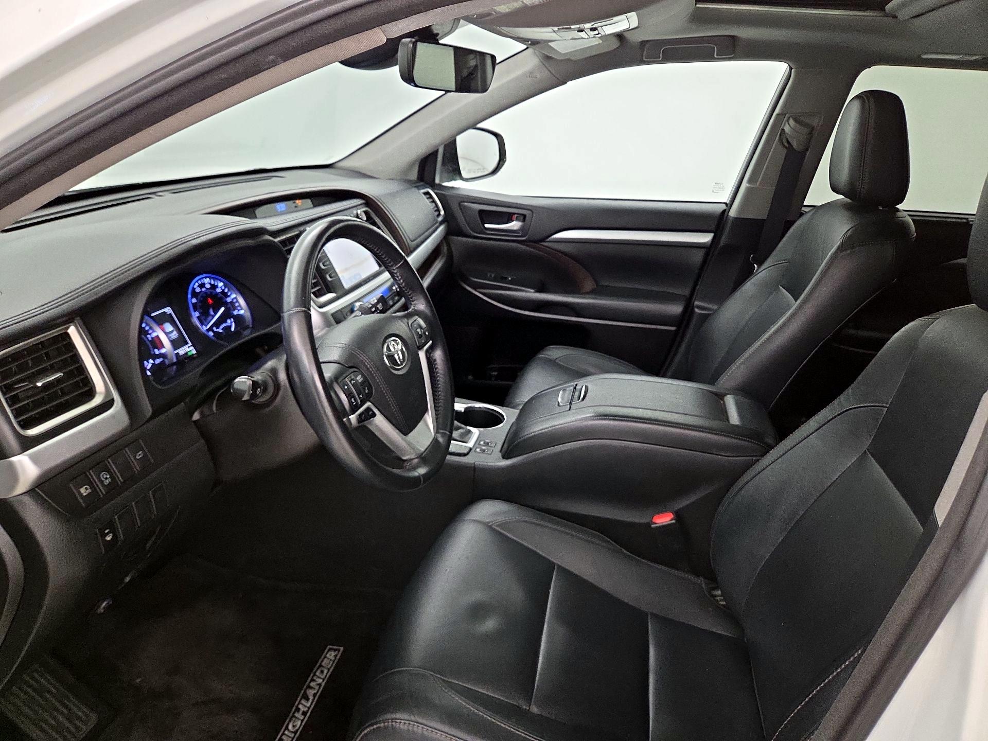 Thumbnail: 2018 Toyota Highlander - 11