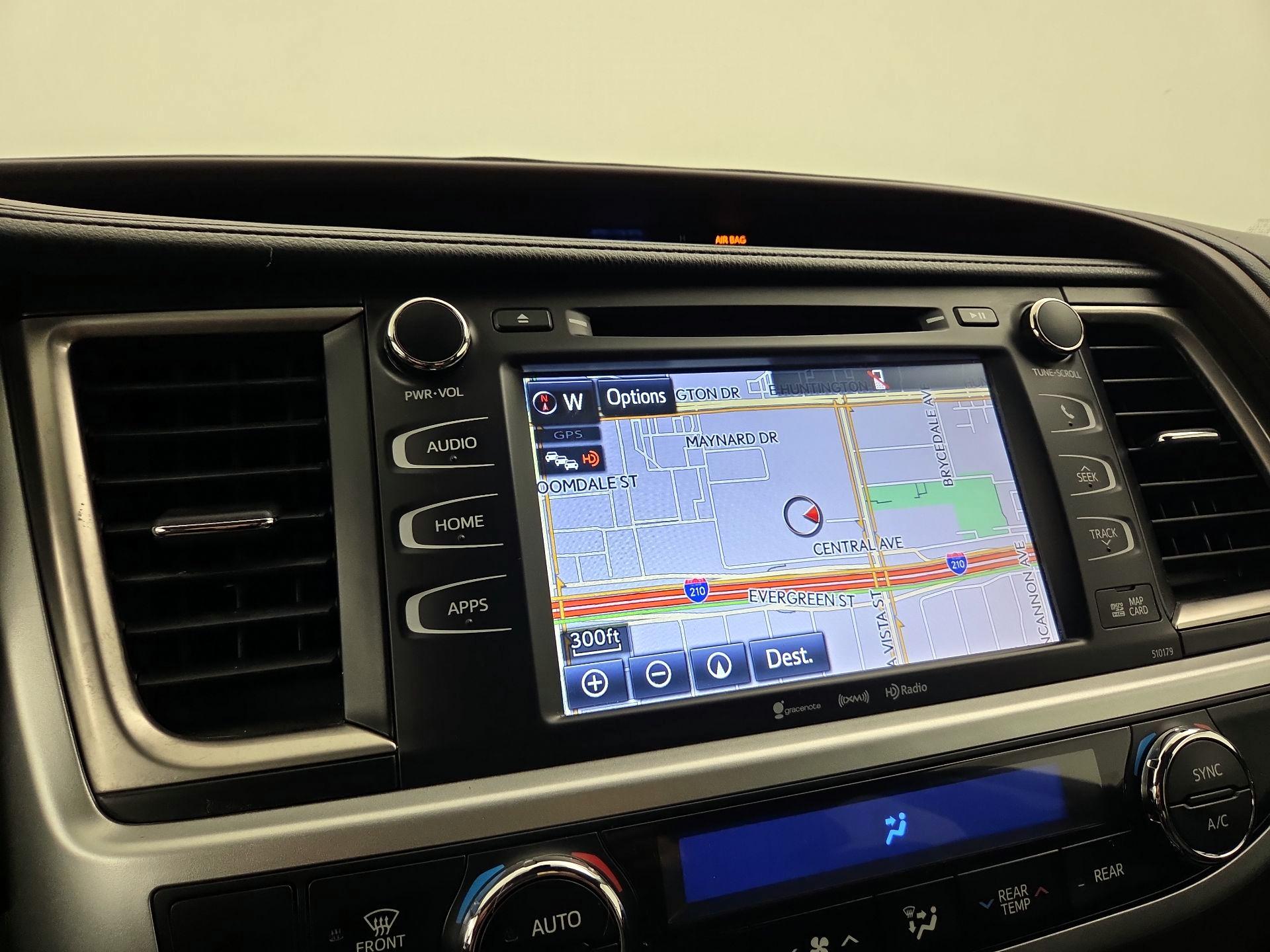 Thumbnail: 2018 Toyota Highlander - 14