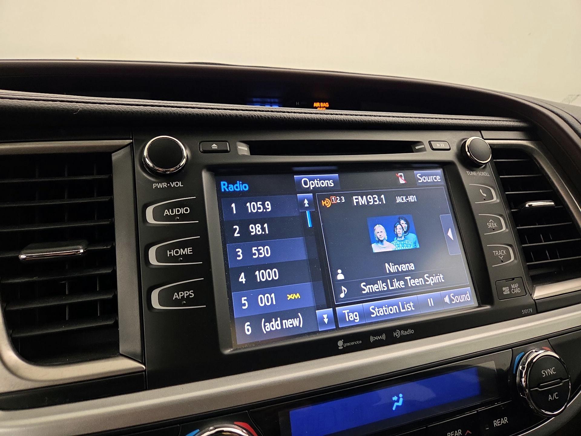 Thumbnail: 2018 Toyota Highlander - 16