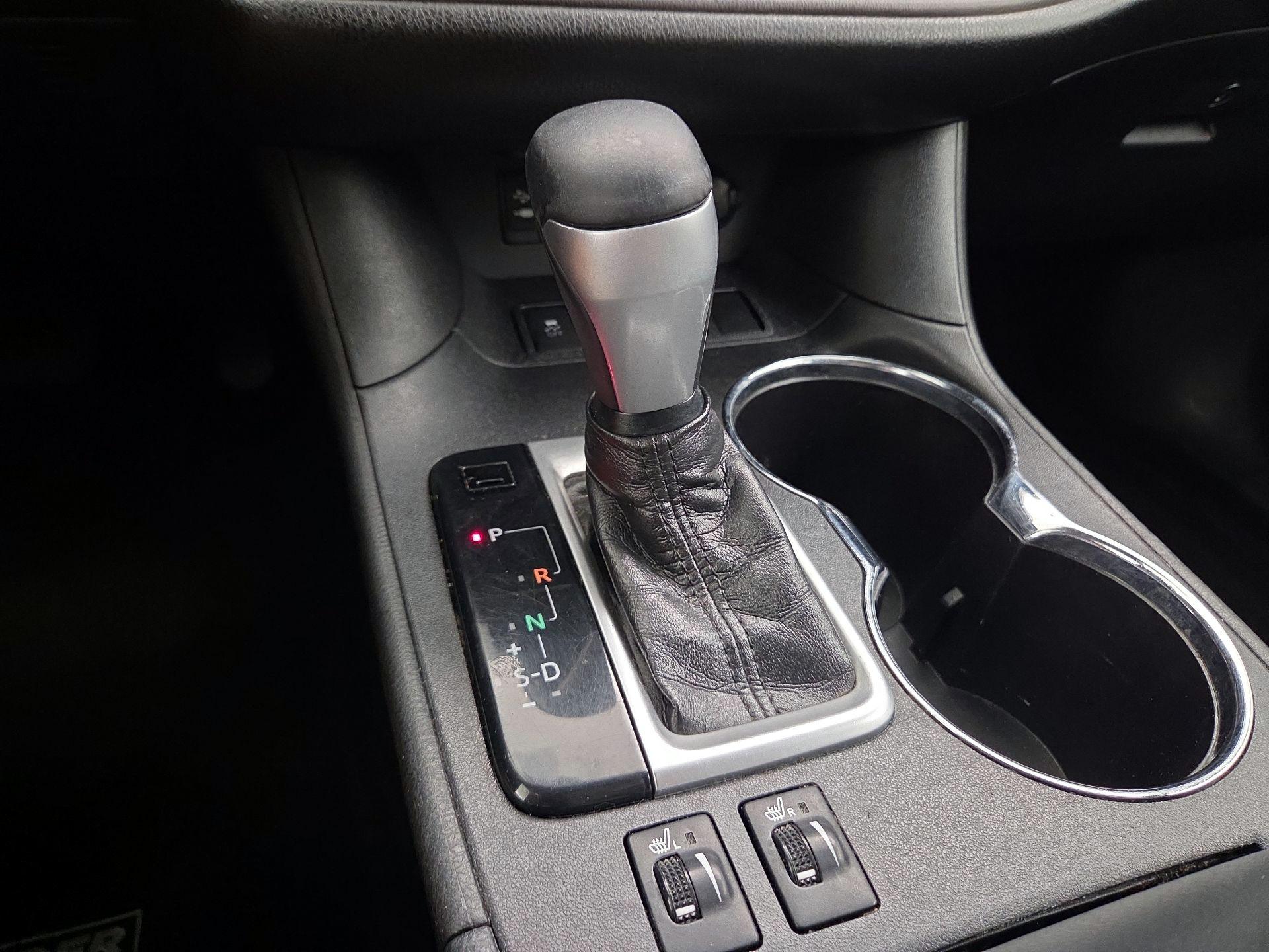 Thumbnail: 2018 Toyota Highlander - 18