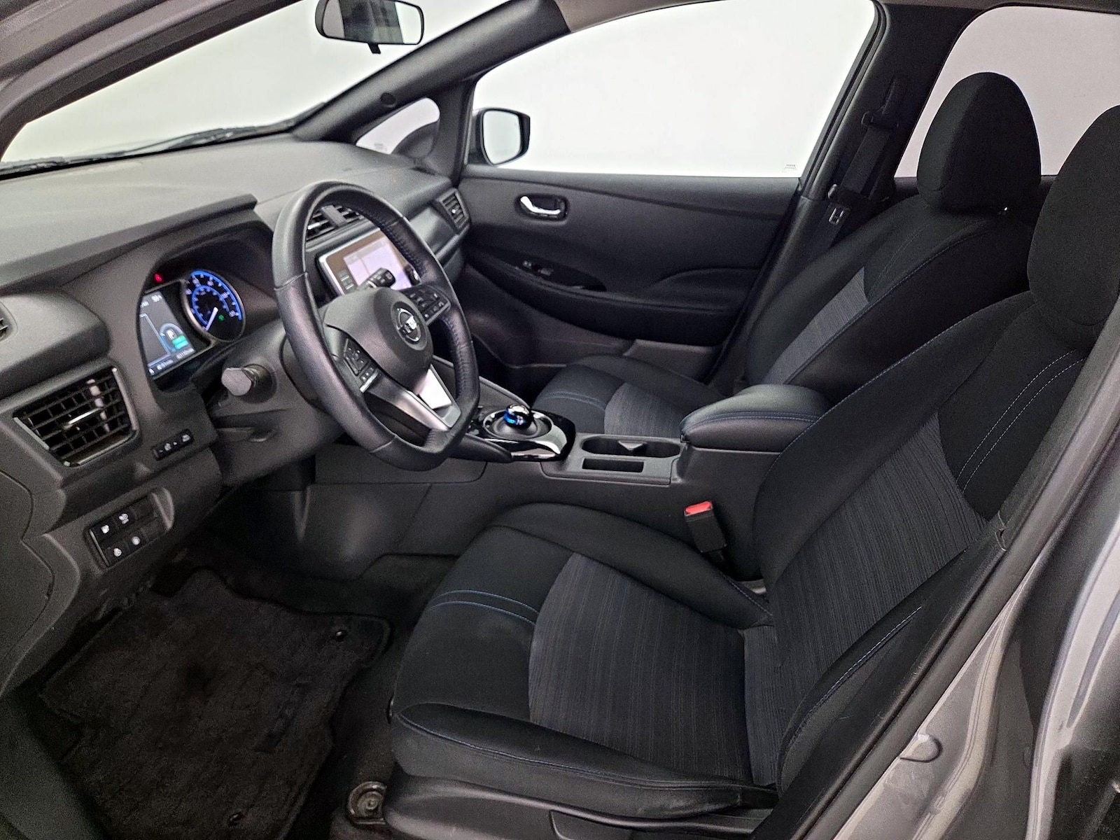 2022 Nissan LEAF SV - Photo 12