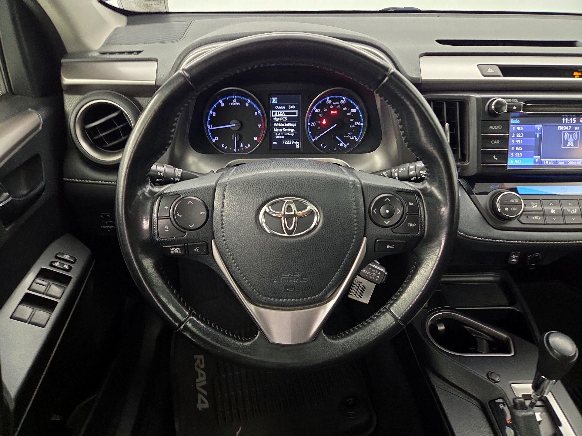 Thumbnail: 2018 Toyota RAV4 - 10