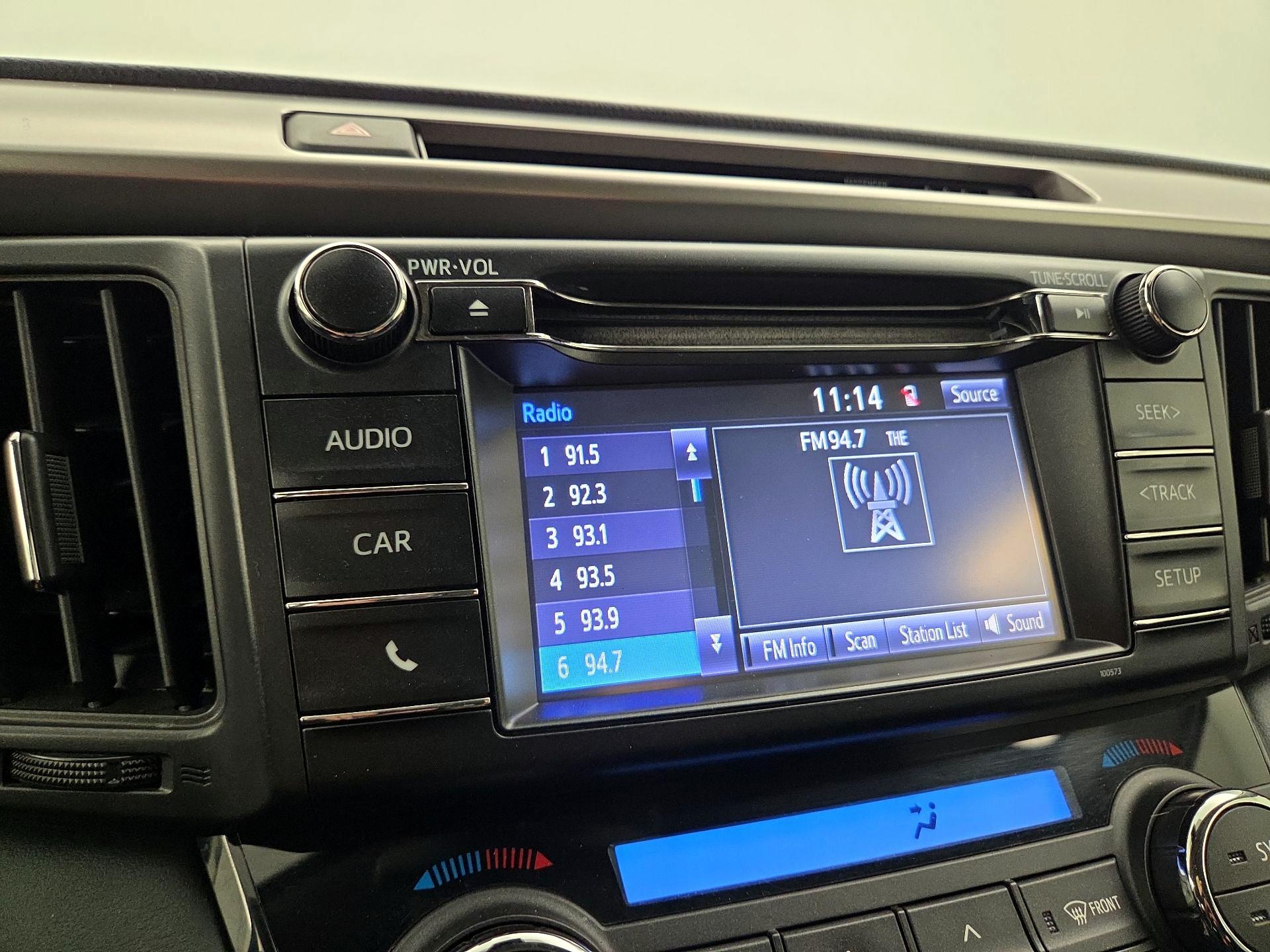 Thumbnail: 2018 Toyota RAV4 - 15