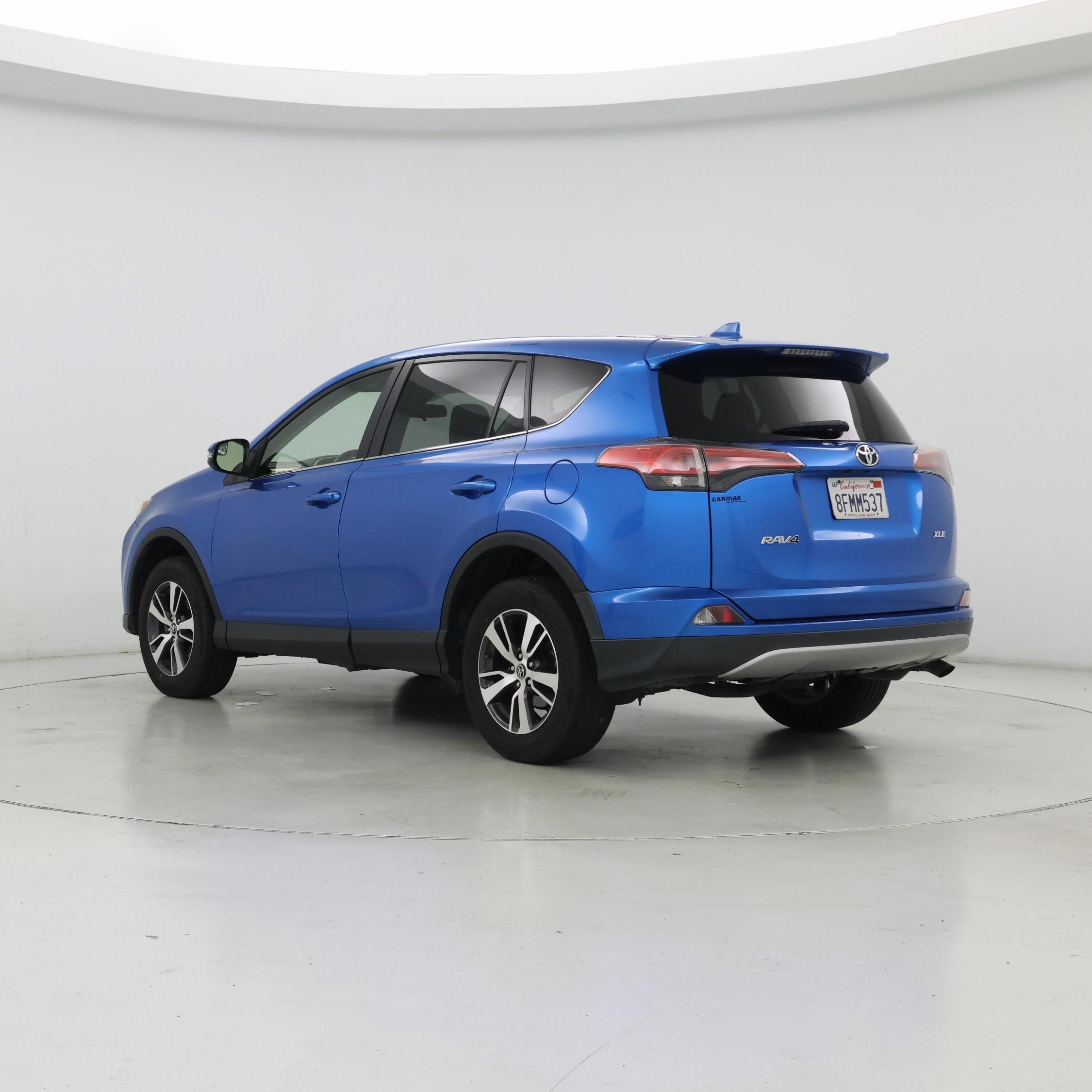 Thumbnail: 2018 Toyota RAV4 - 2