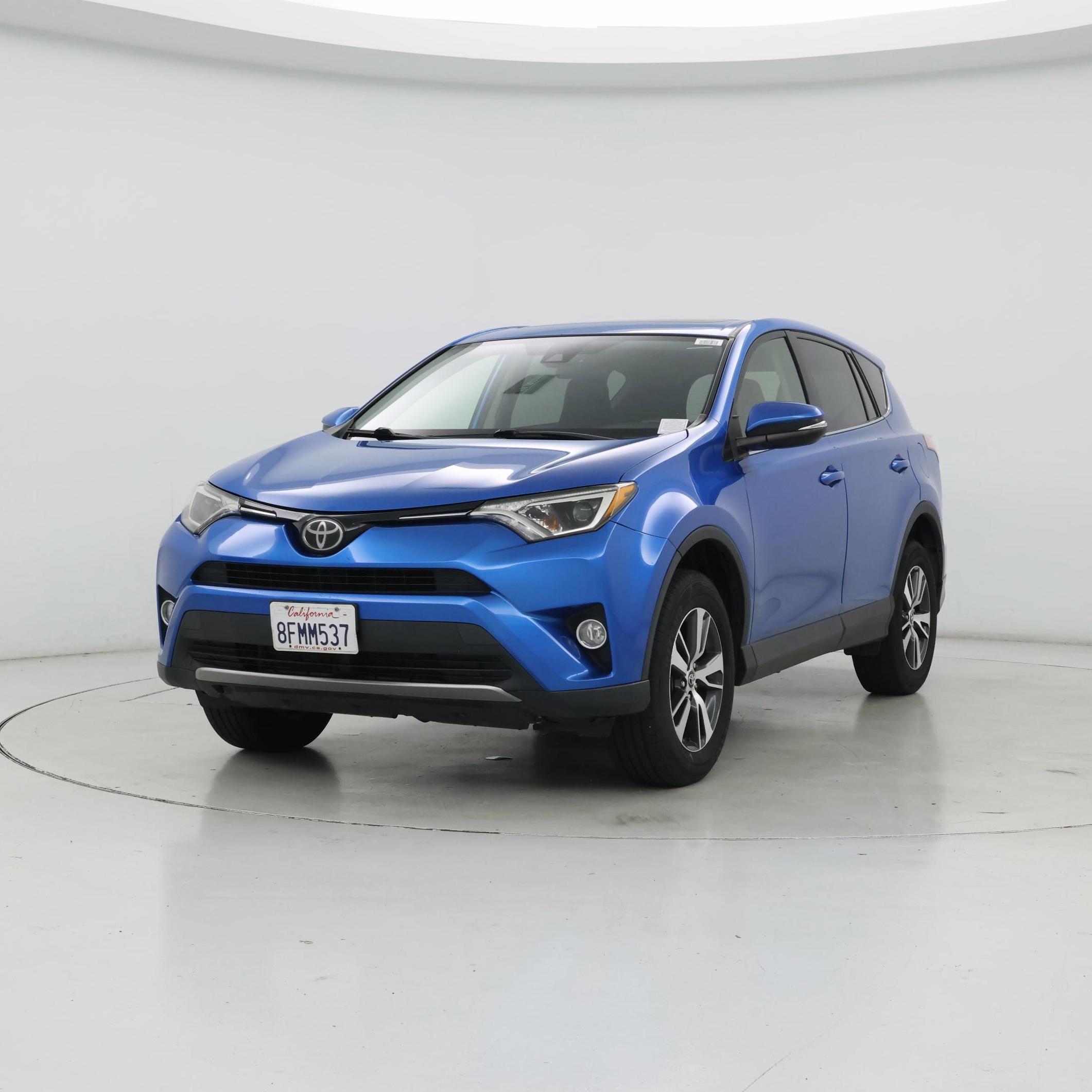 Thumbnail: 2018 Toyota RAV4 - 4