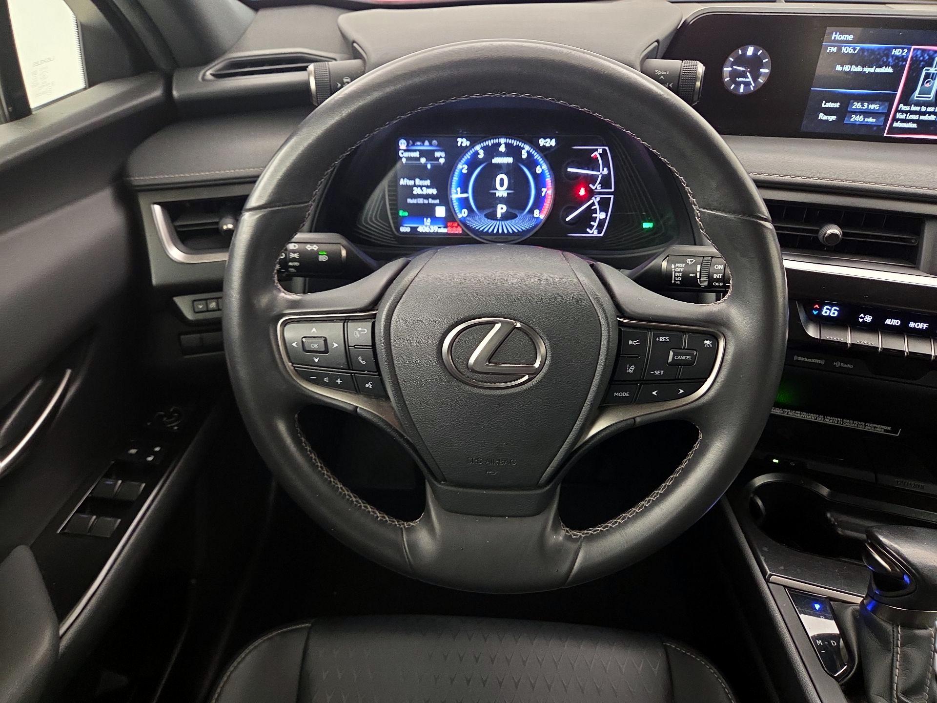 Thumbnail: 2021 Lexus UX - 10