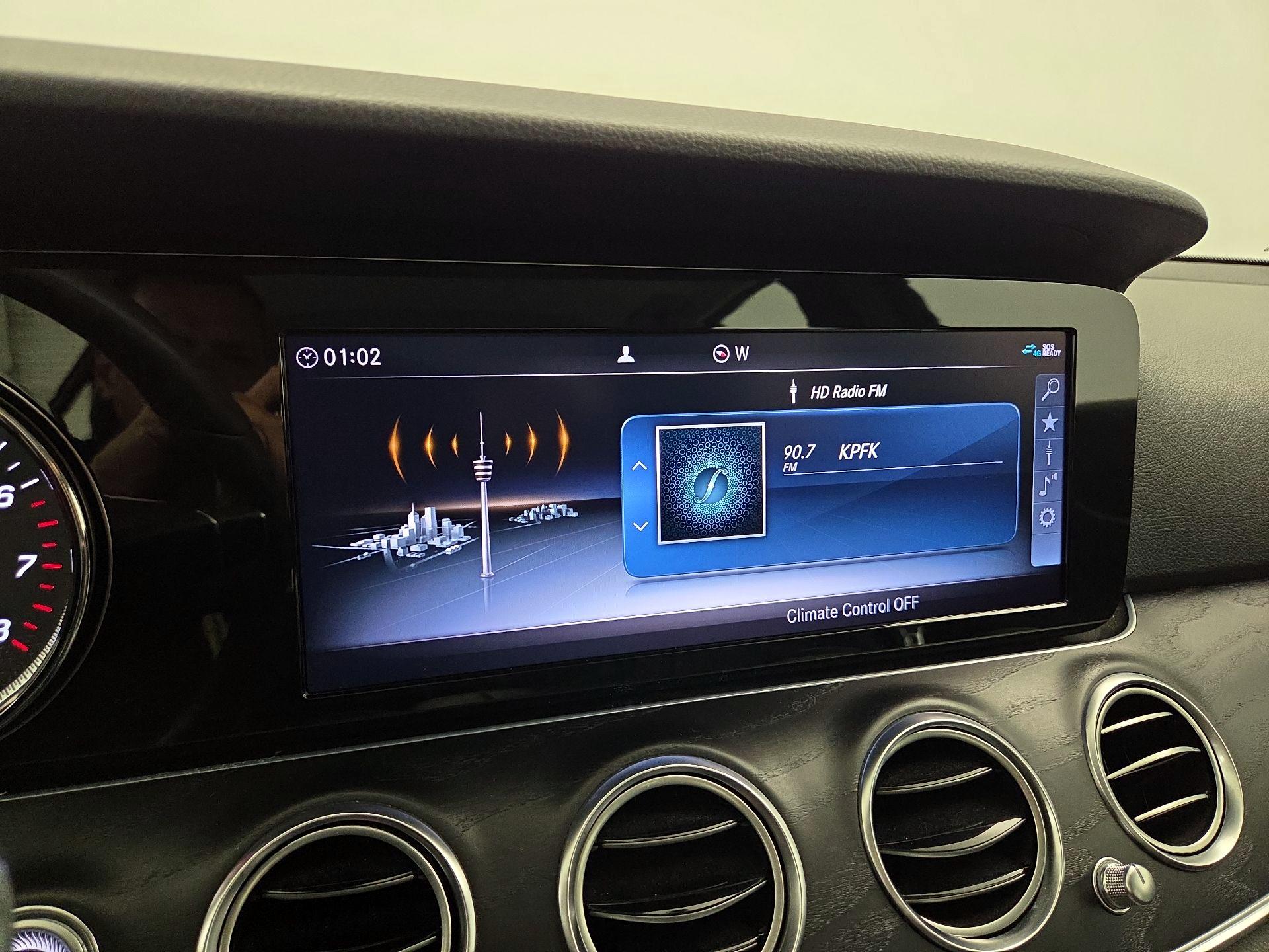 Thumbnail: 2019 Mercedes-Benz E-Class - 16