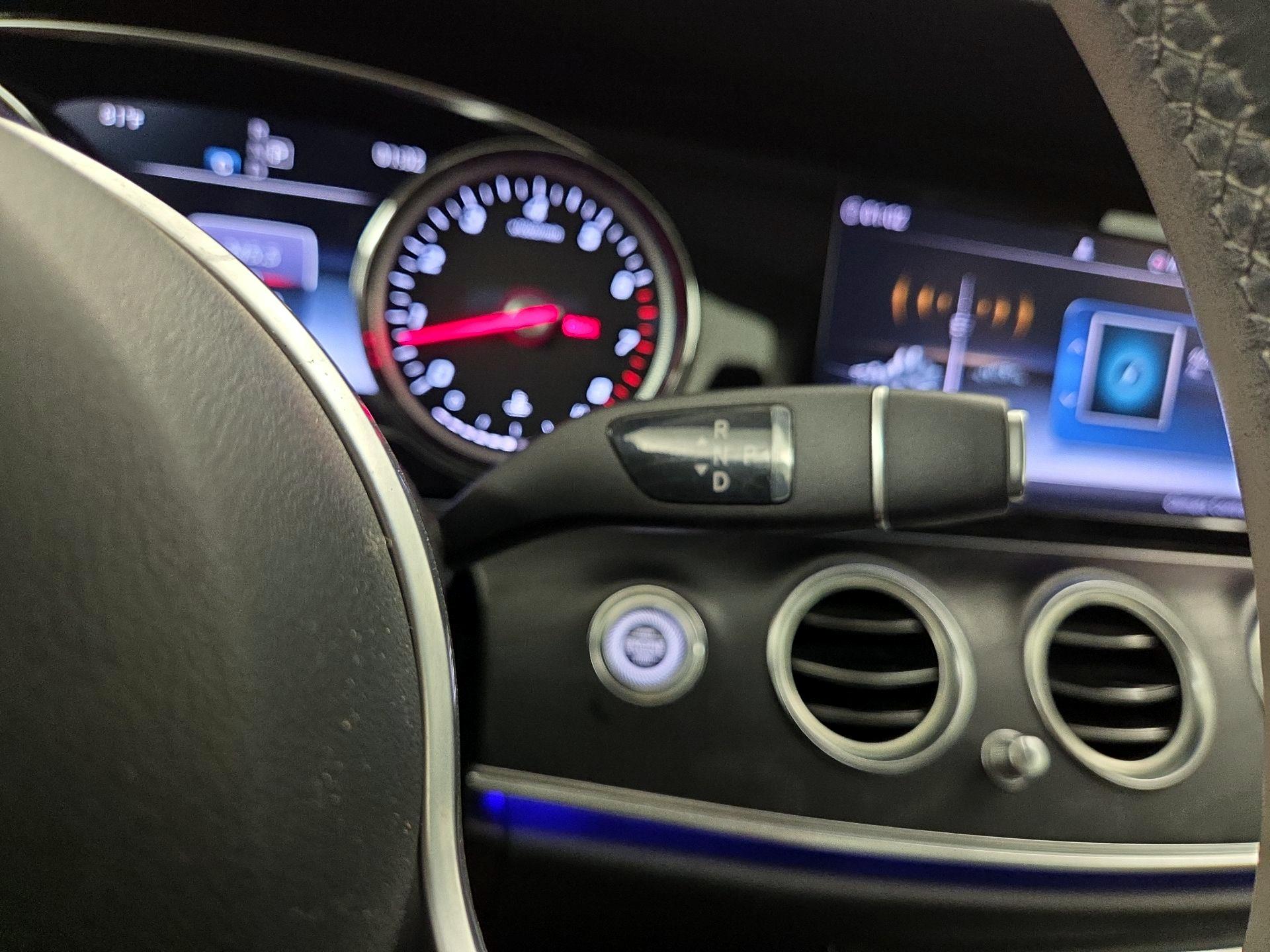Thumbnail: 2019 Mercedes-Benz E-Class - 18