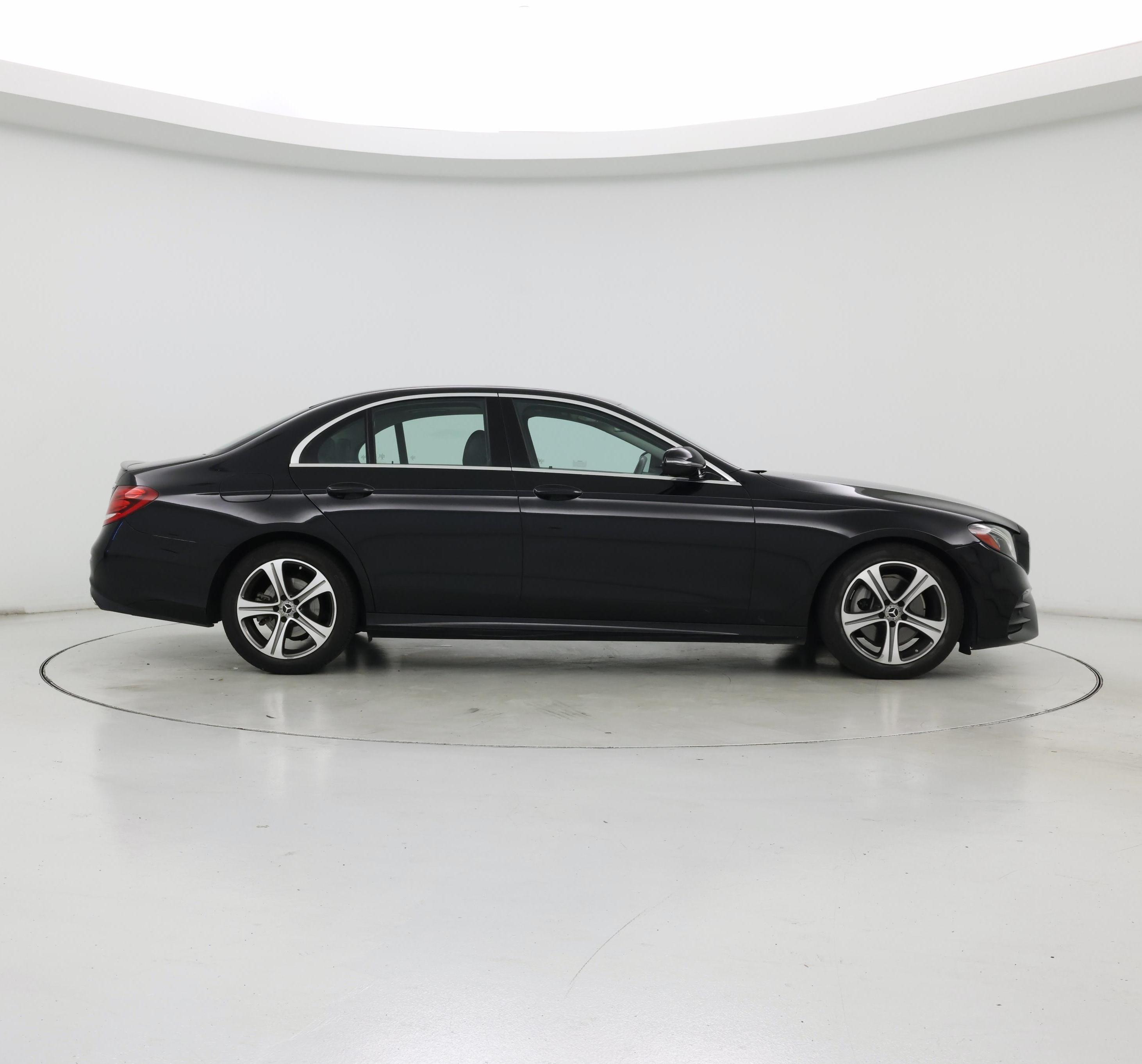 Thumbnail: 2019 Mercedes-Benz E-Class - 7