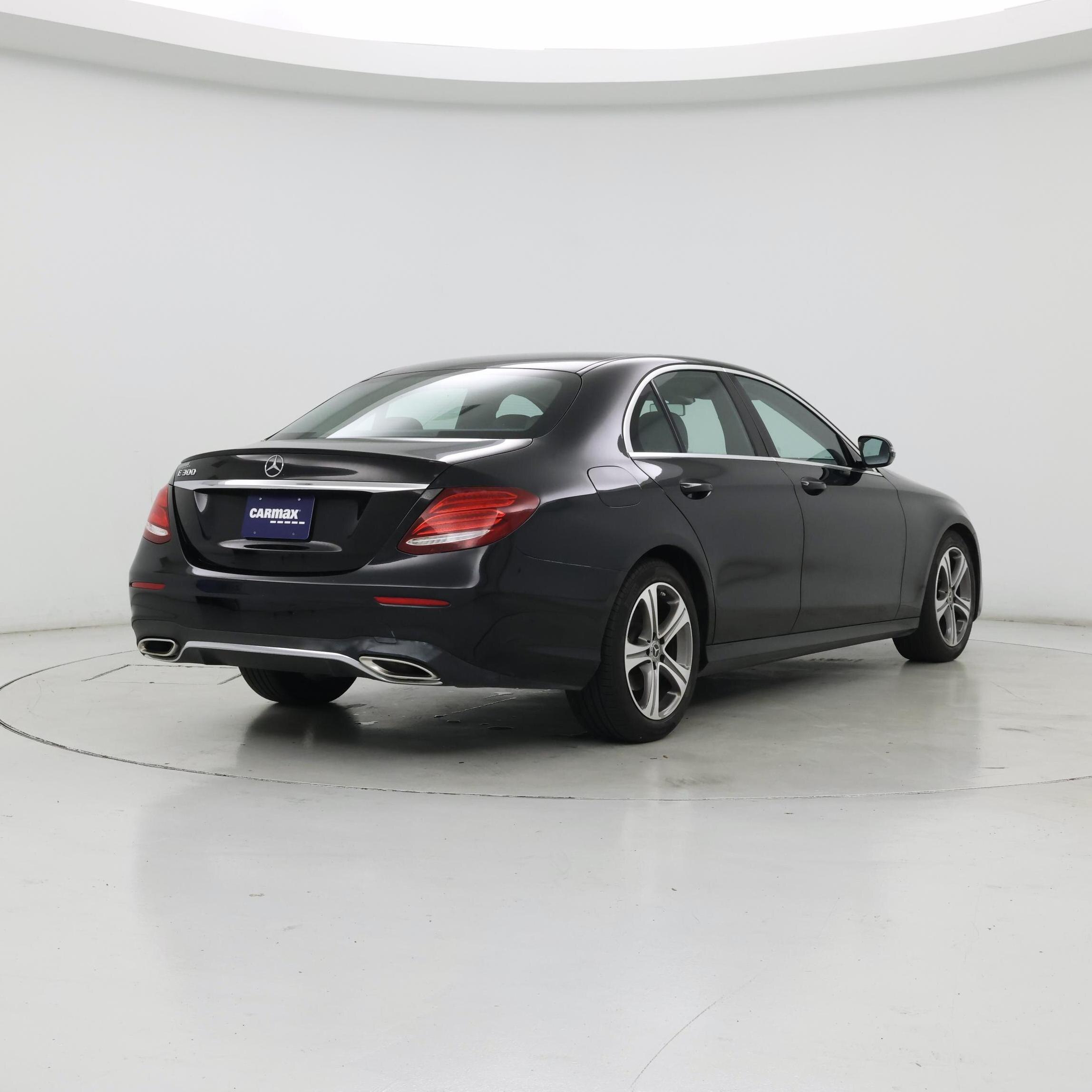 Thumbnail: 2019 Mercedes-Benz E-Class - 8