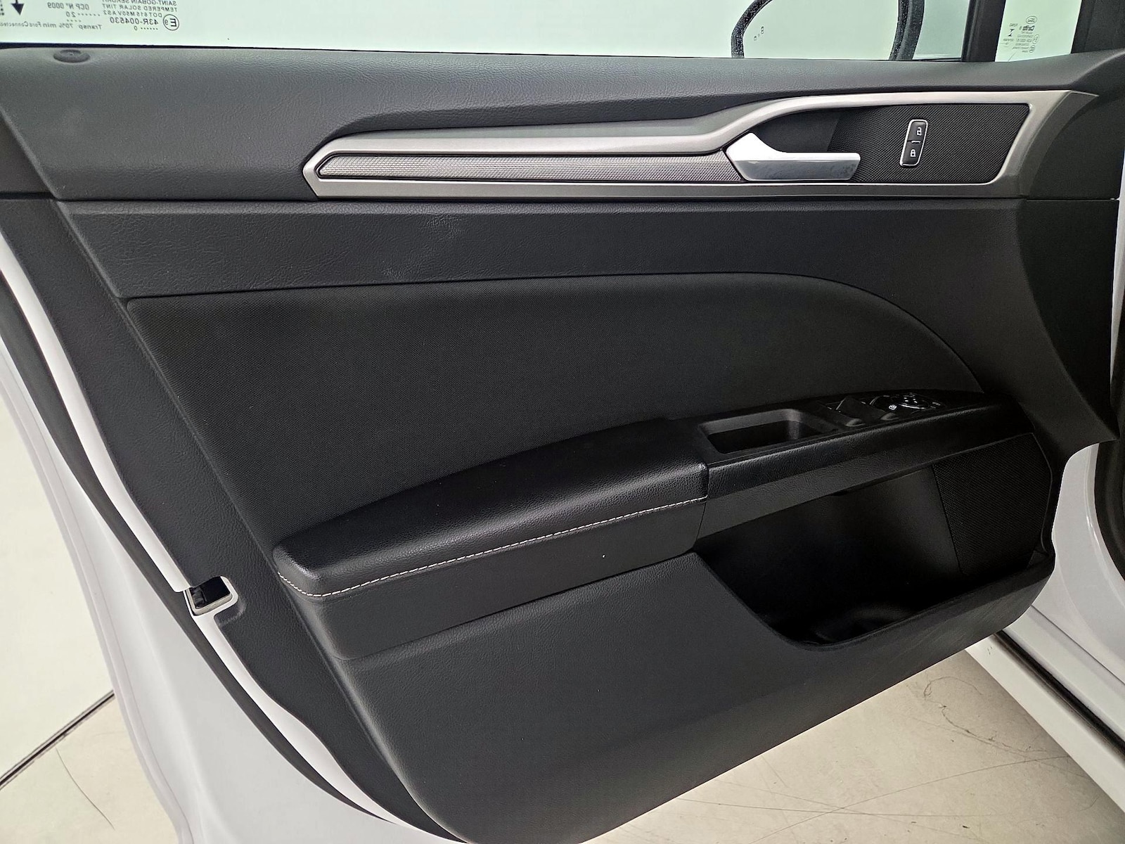 2020 Ford Fusion SE - Photo 13