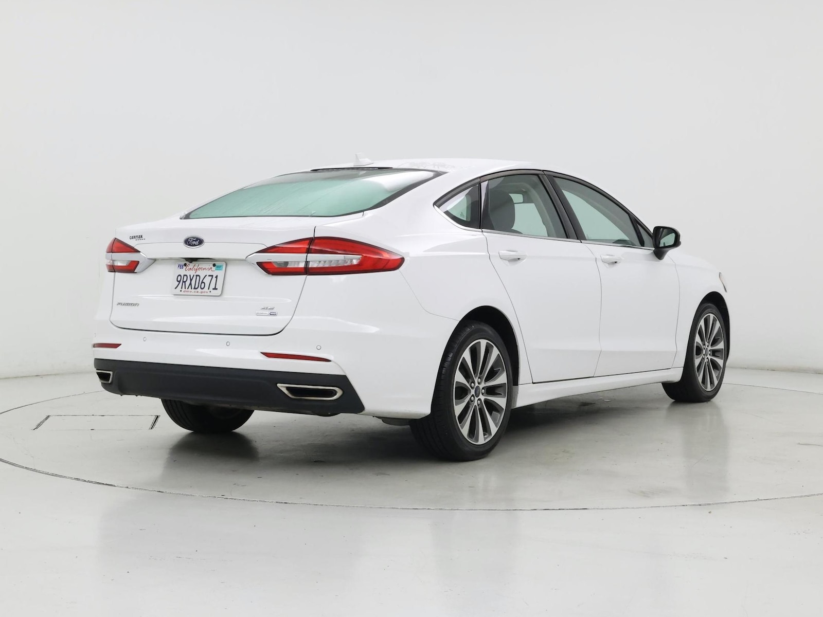 2020 Ford Fusion SE - Photo 9