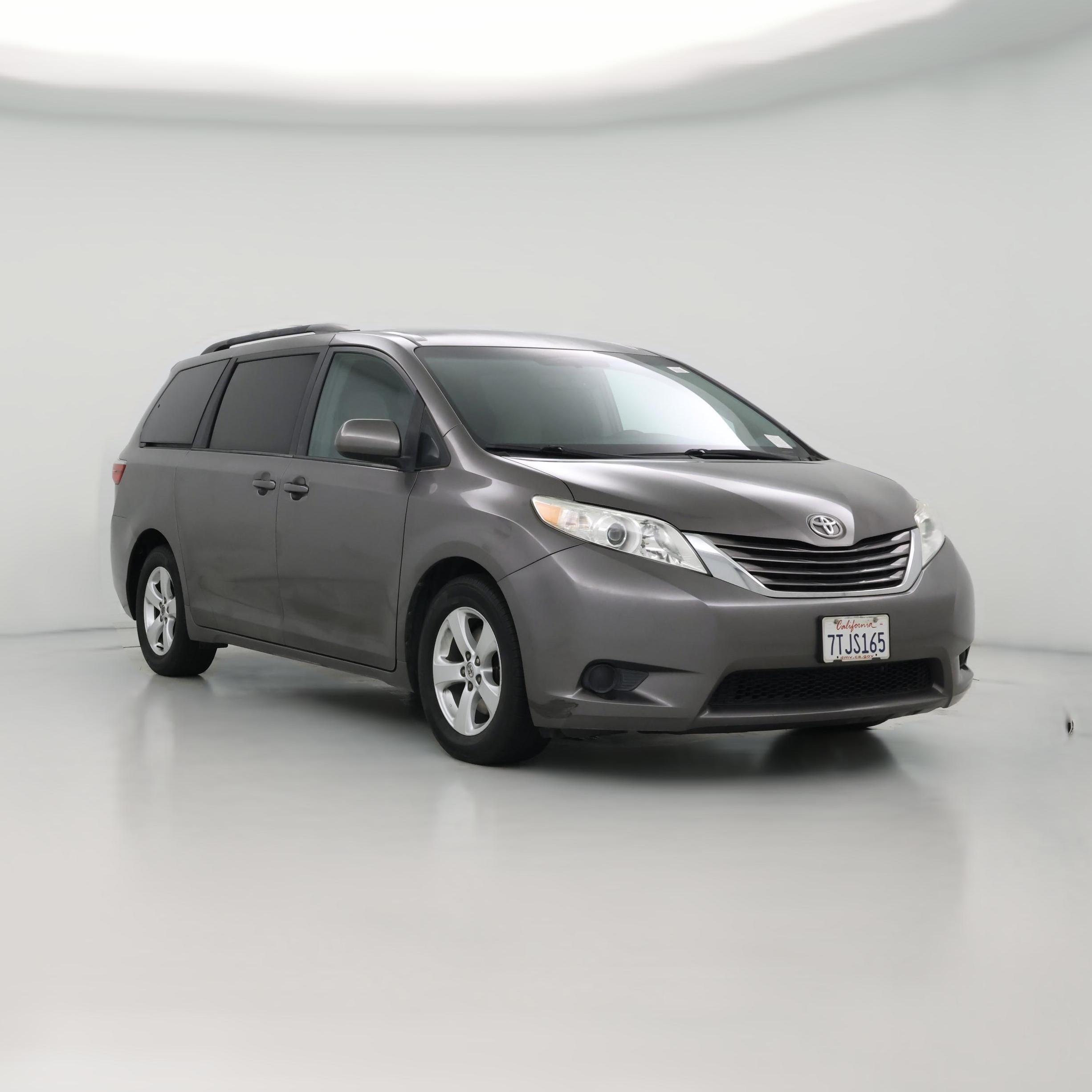 Thumbnail: 2016 Toyota Sienna - 1