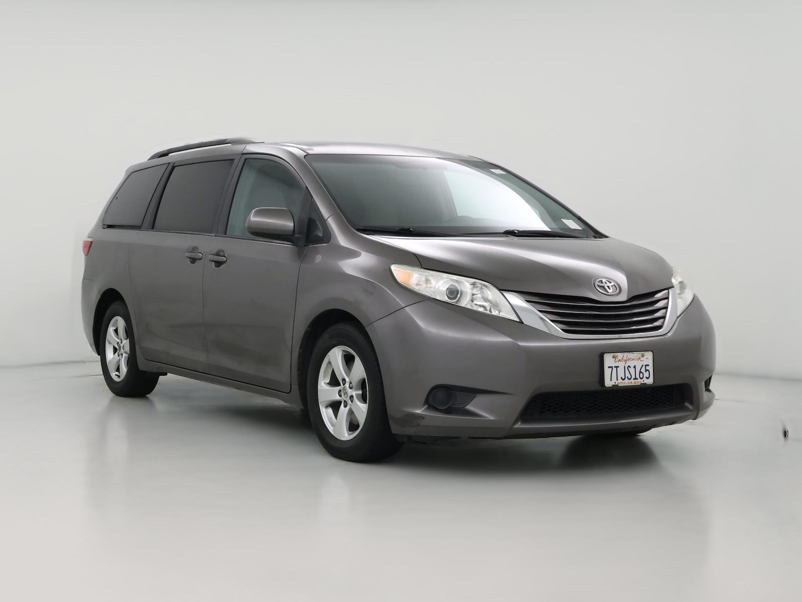 2016 Toyota Sienna LE - Photo 1