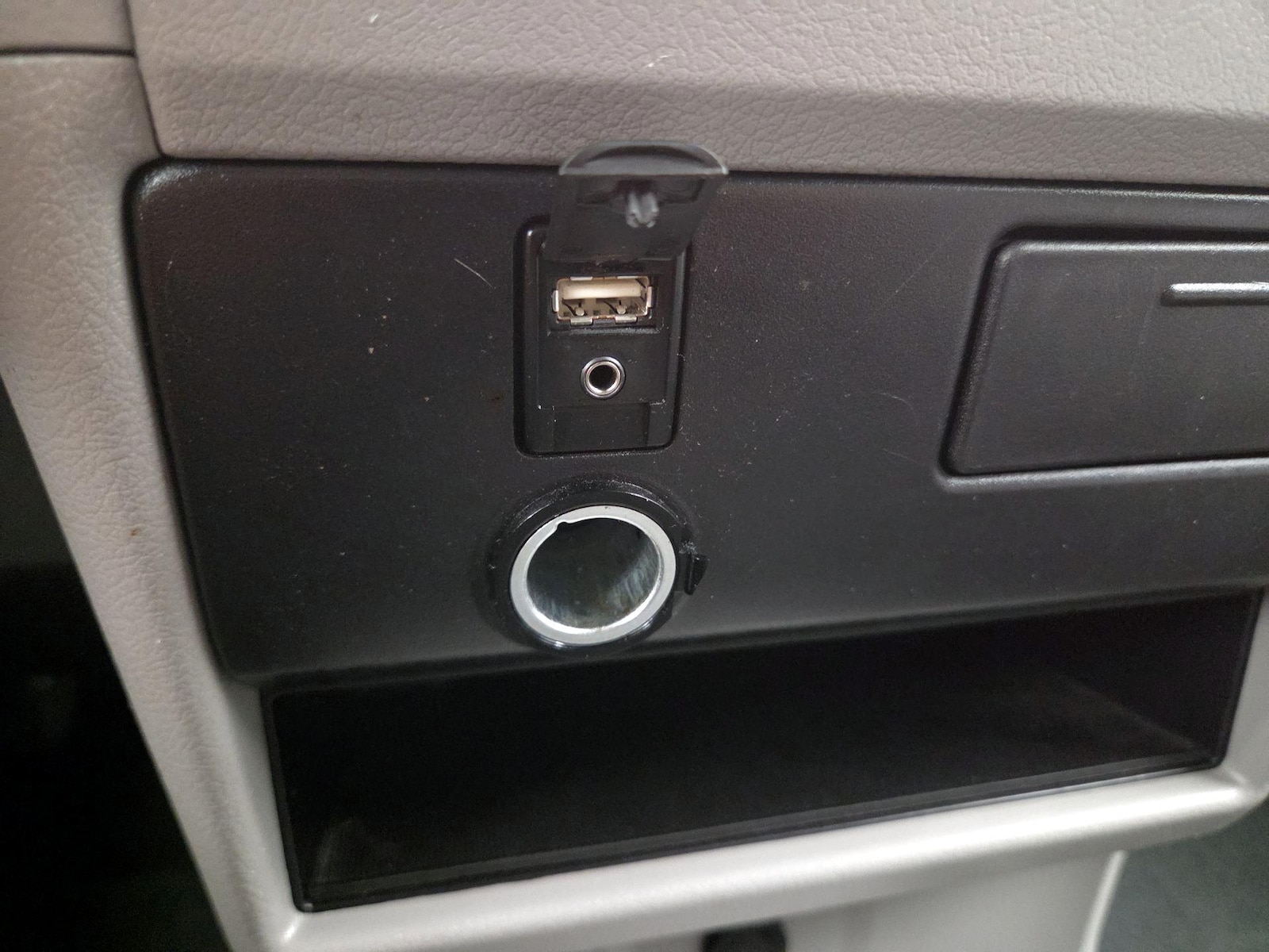 2016 Toyota Sienna LE - Photo 19