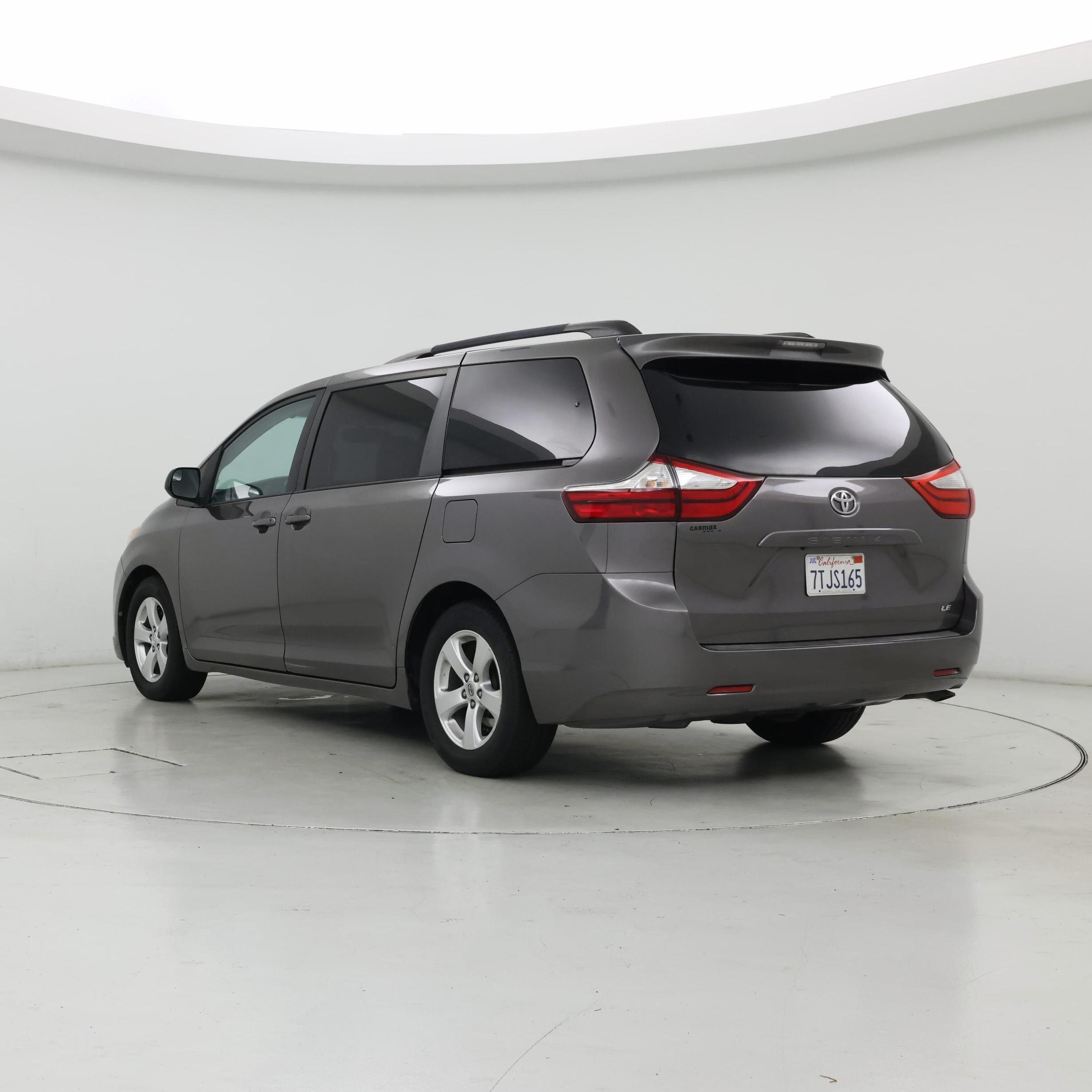 Thumbnail: 2016 Toyota Sienna - 2