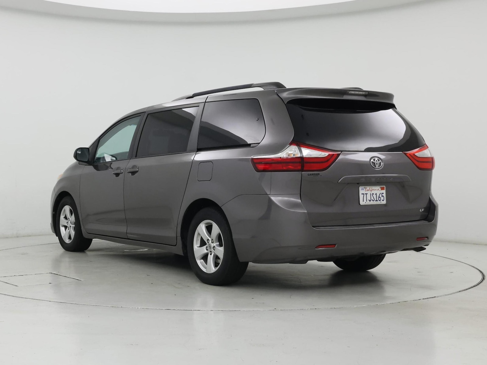 2016 Toyota Sienna LE - Photo 3
