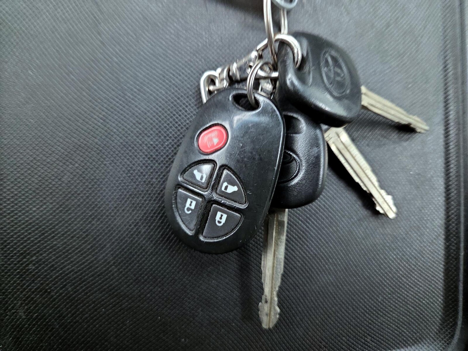 2016 Toyota Sienna LE - Photo 25