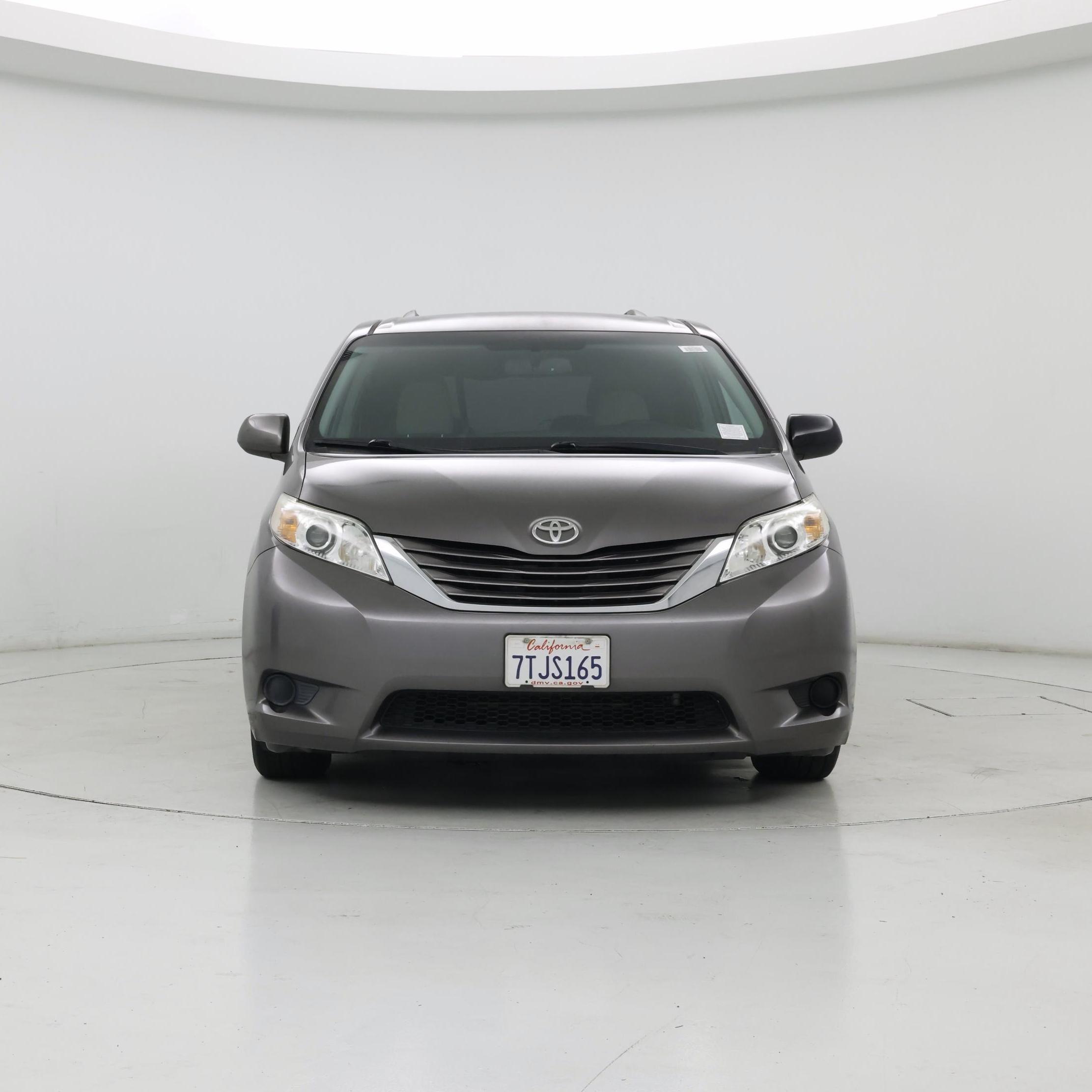 Thumbnail: 2016 Toyota Sienna - 5
