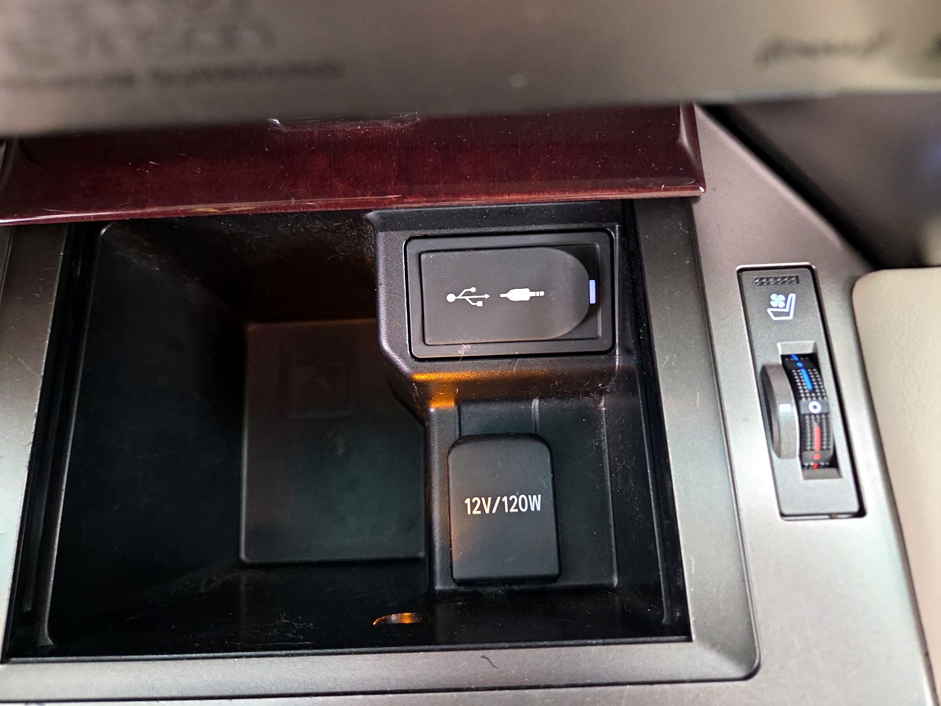 Thumbnail: 2016 Lexus GX - 19