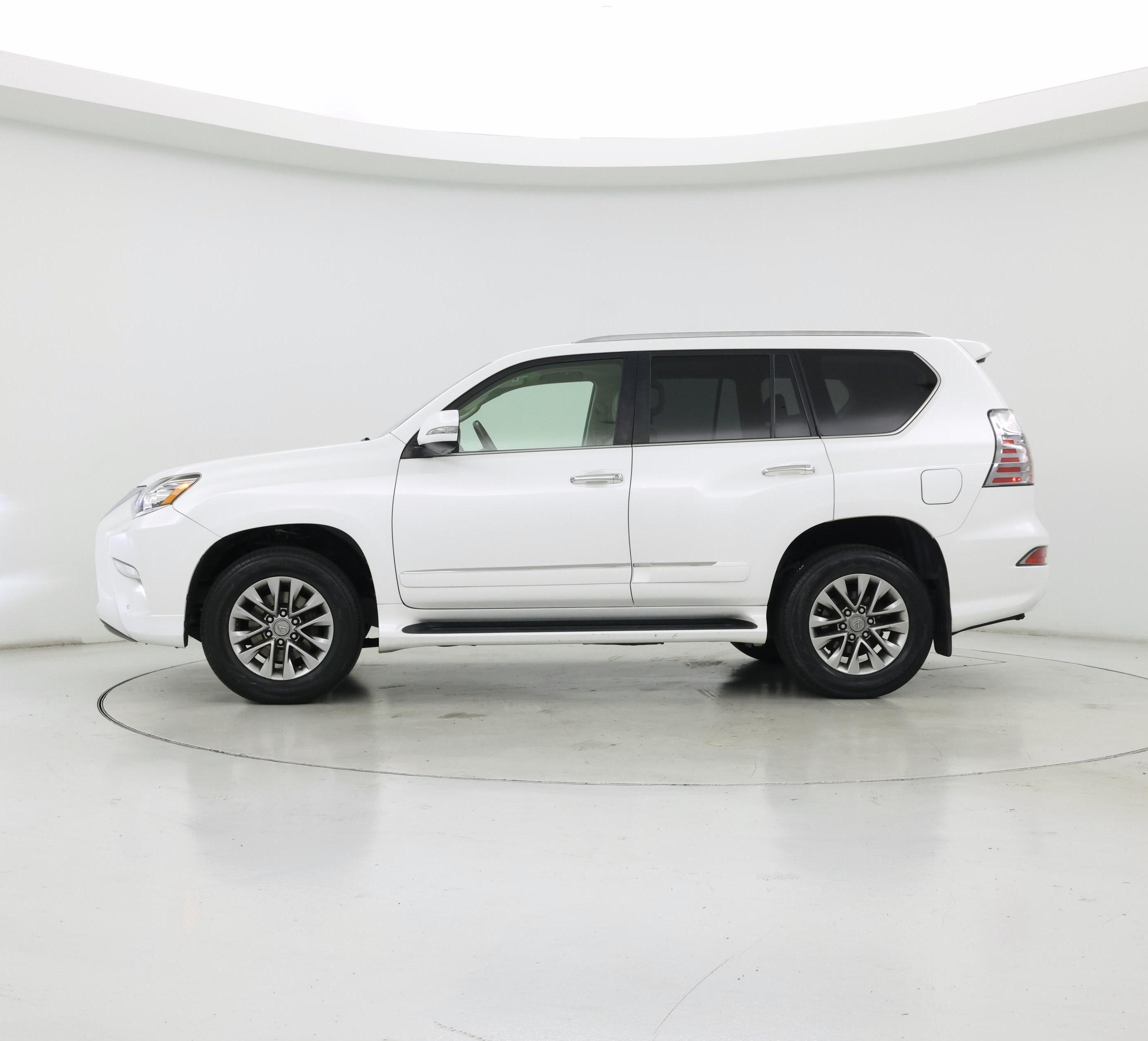 Thumbnail: 2016 Lexus GX - 3