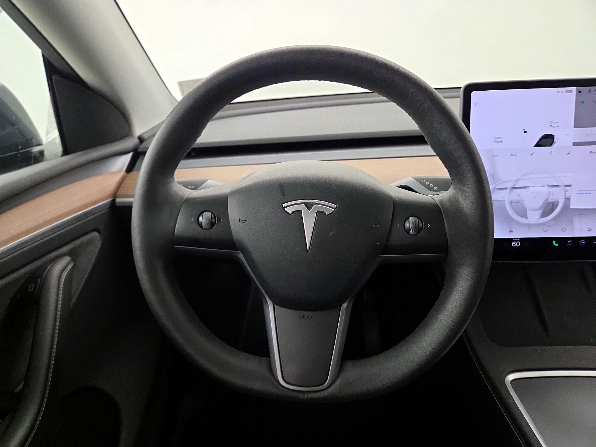 Thumbnail: 2023 Tesla Model Y - 10