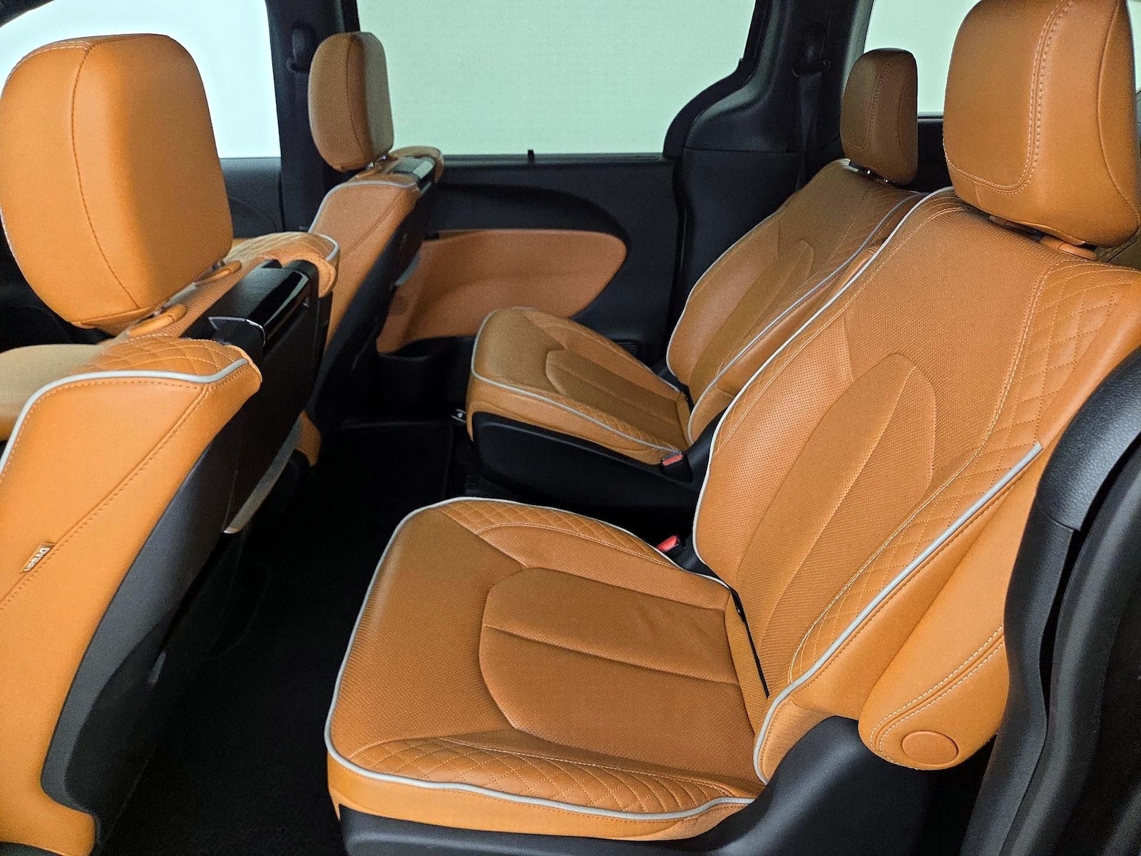 2023 Chrysler Pacifica Hybrid Pinnacle - Photo 22