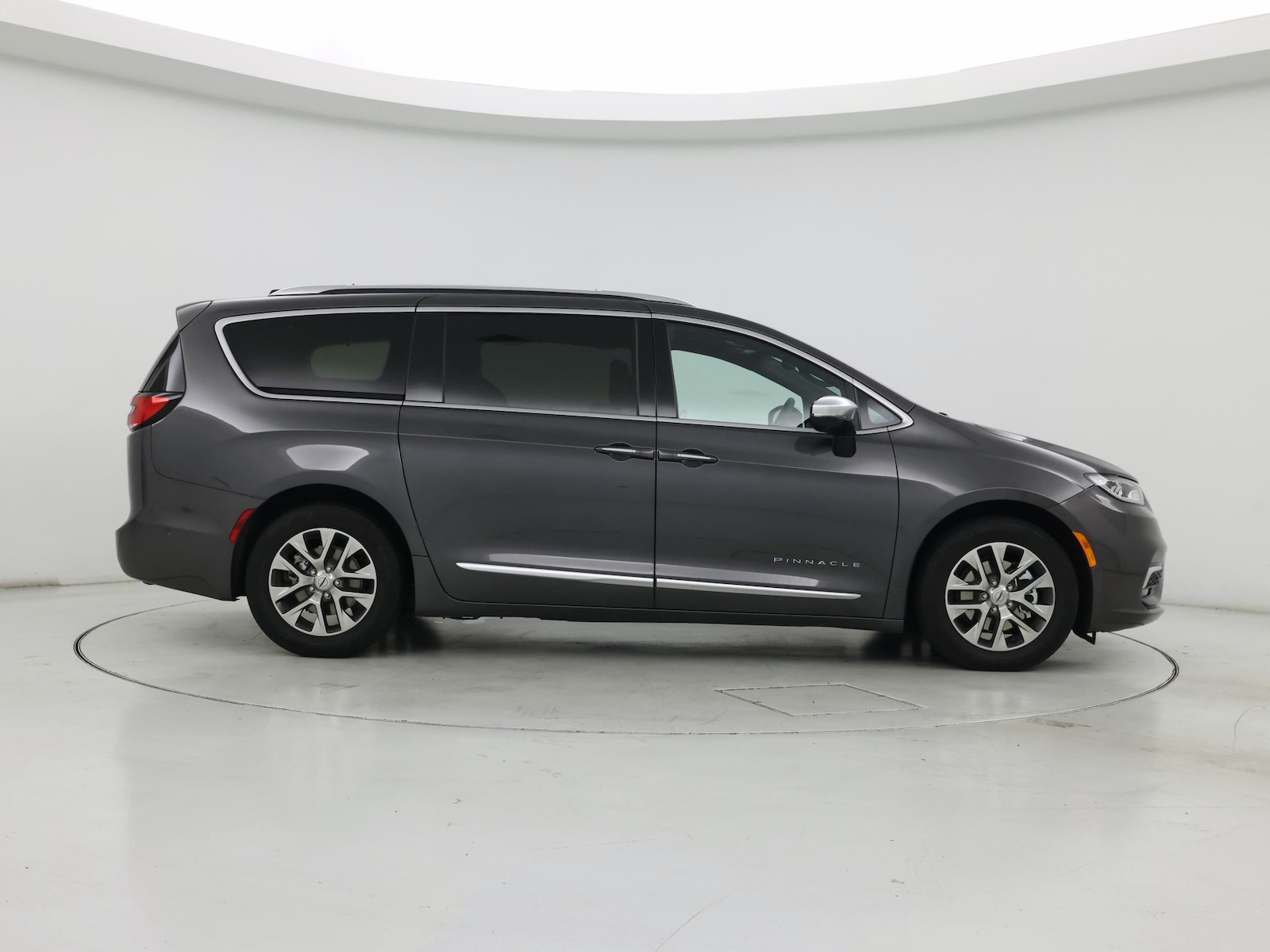 2023 Chrysler Pacifica Hybrid Pinnacle - Photo 8