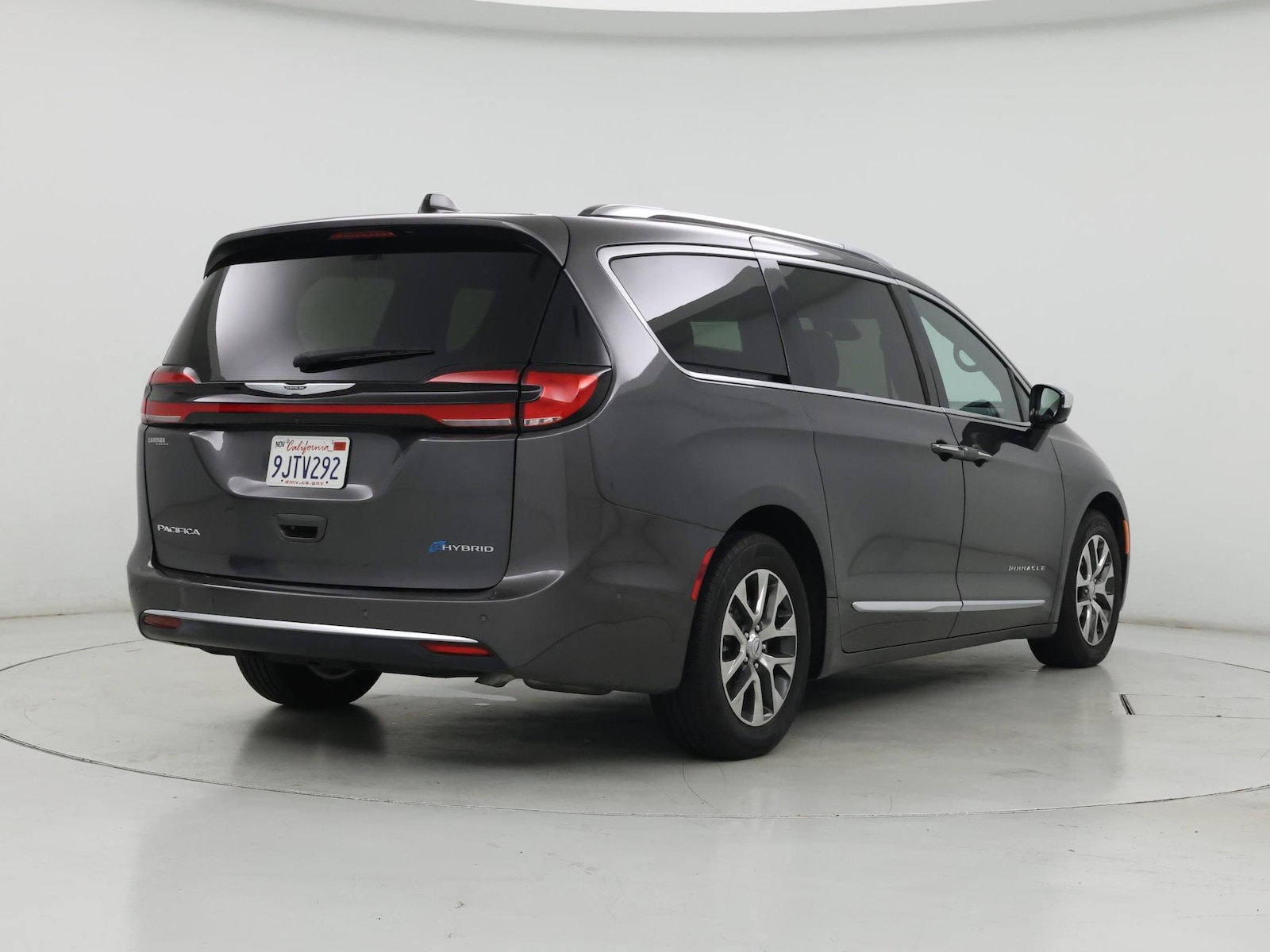 2023 Chrysler Pacifica Hybrid Pinnacle - Photo 9