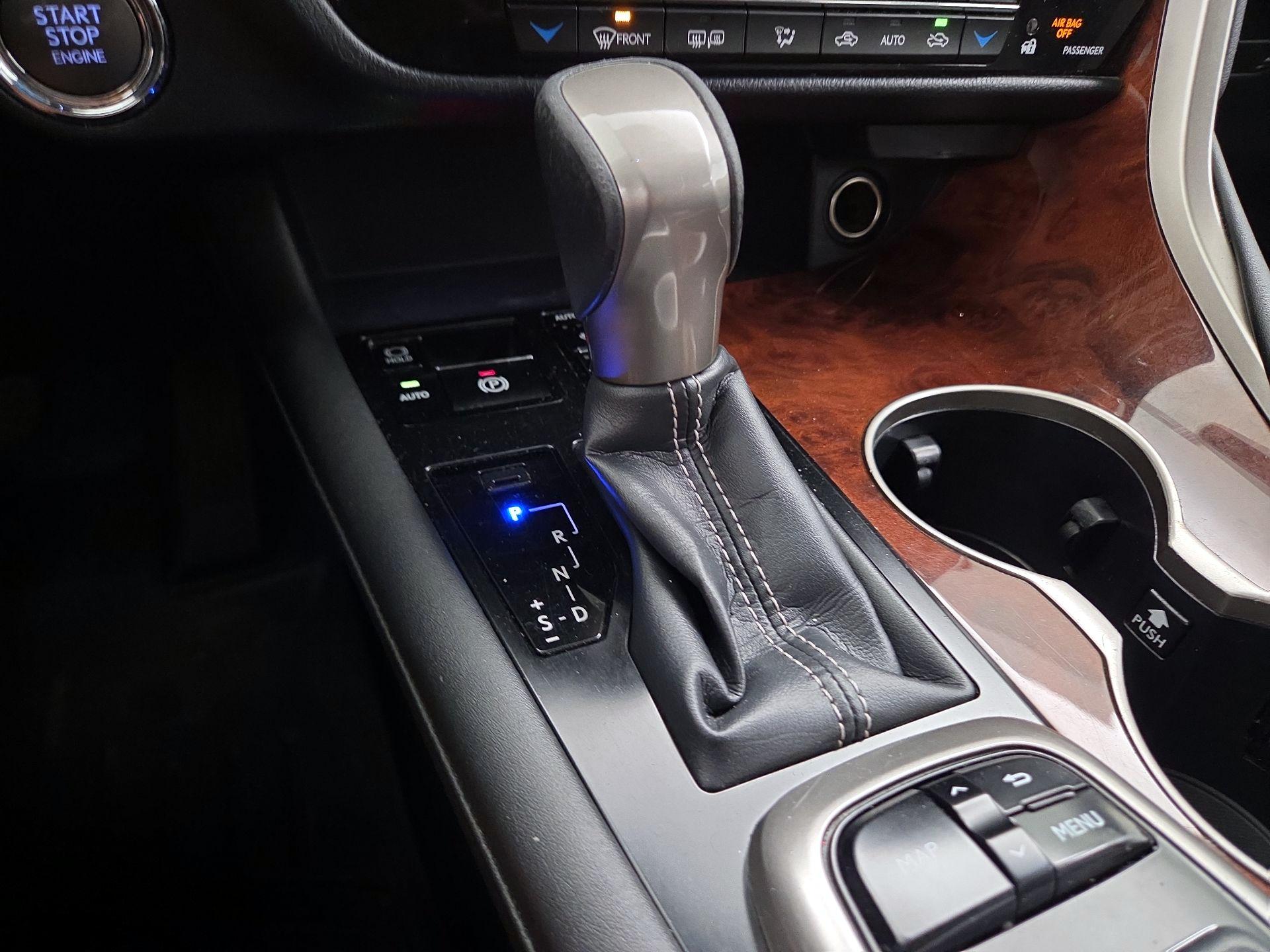 Thumbnail: 2019 Lexus RX - 18