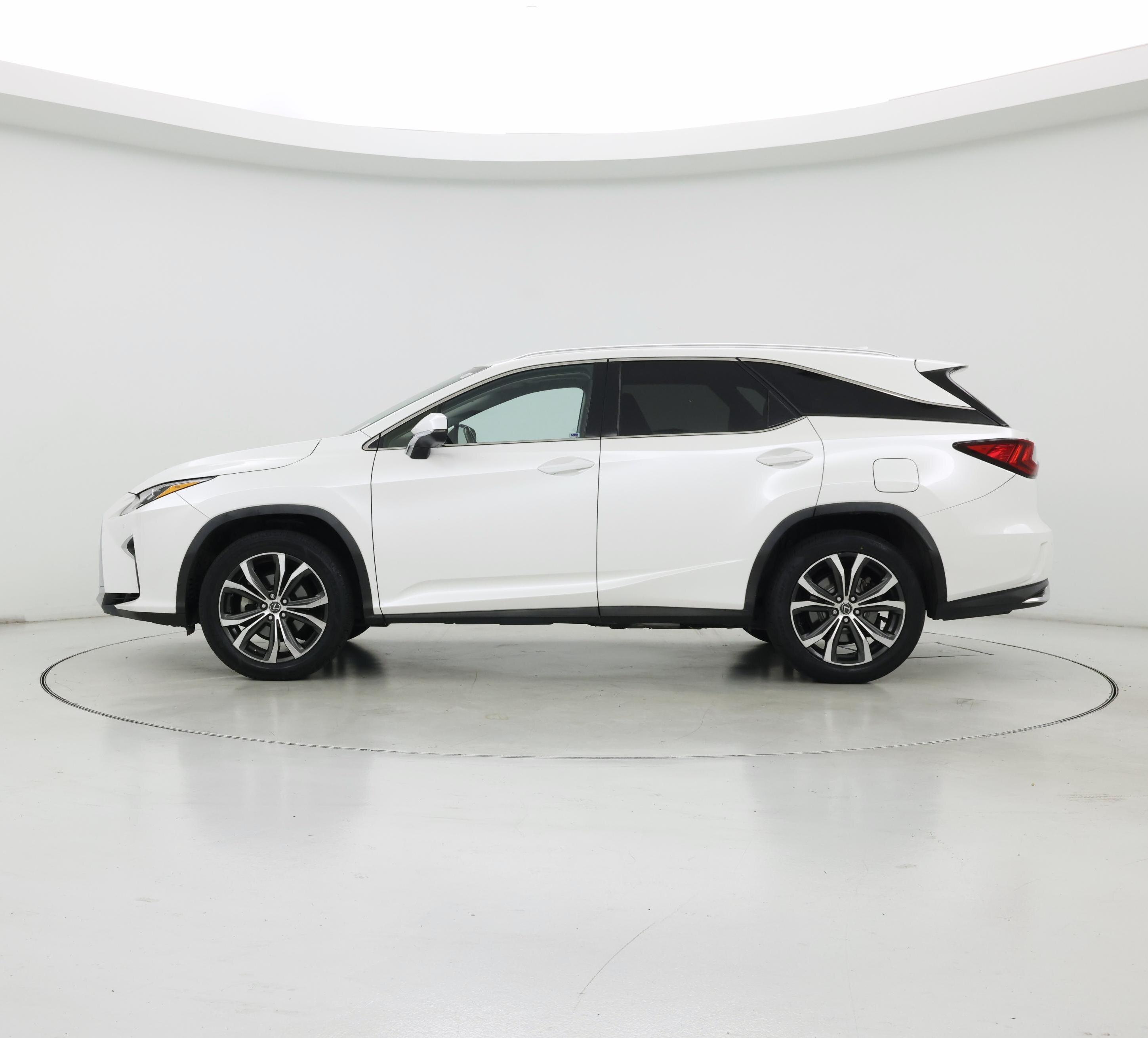 Thumbnail: 2019 Lexus RX - 3