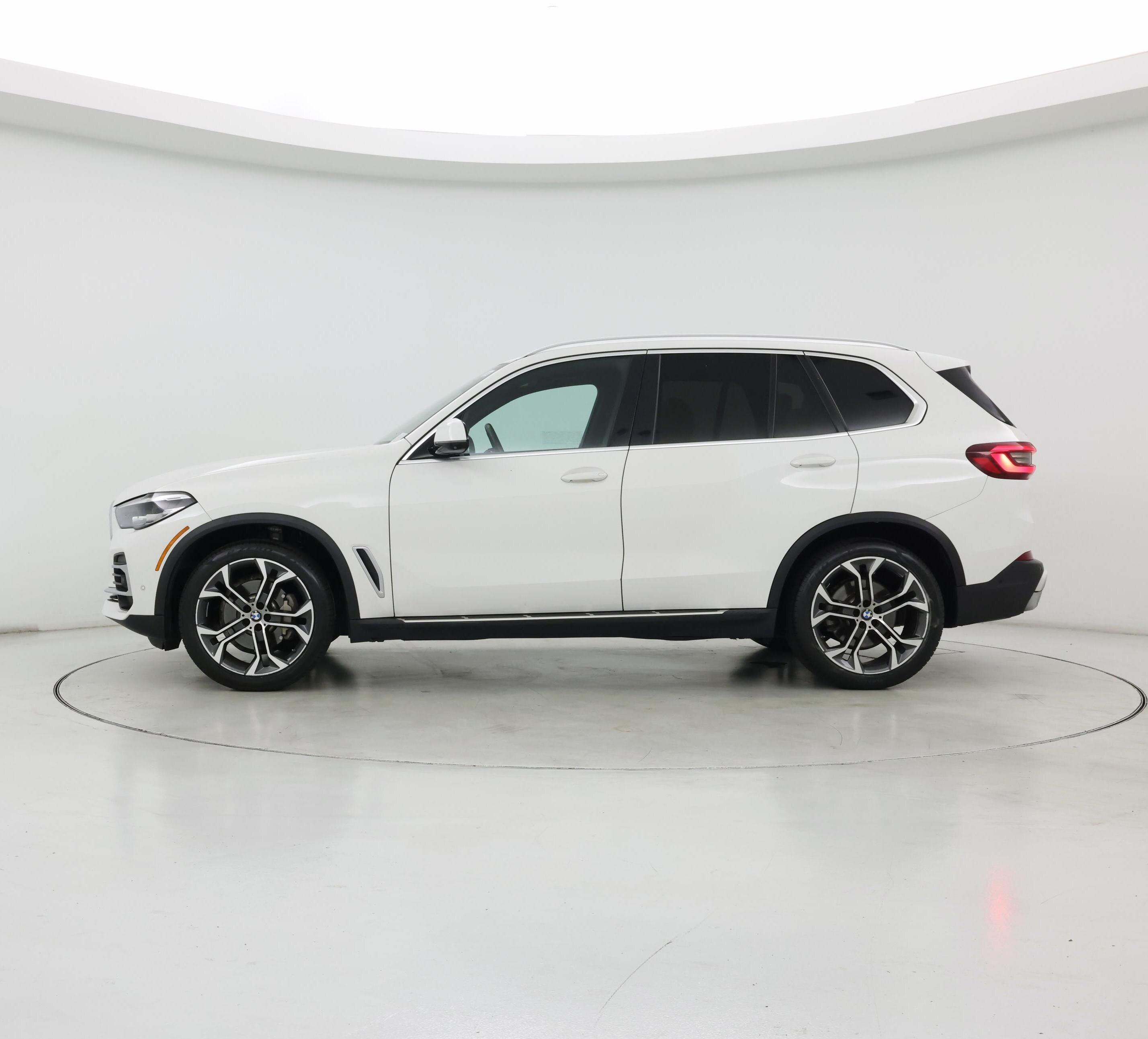 Thumbnail: 2022 BMW X5 - 3
