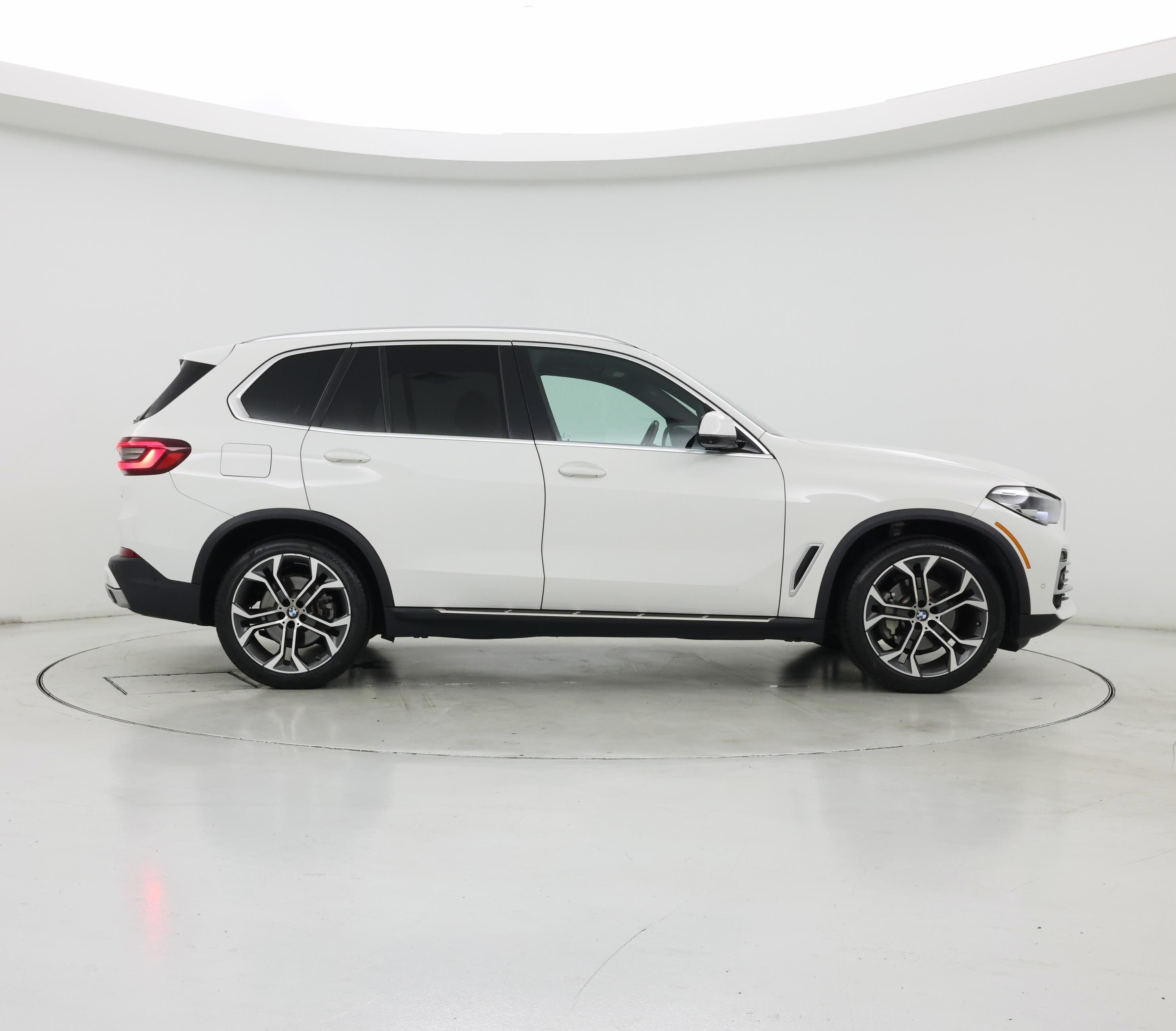 Thumbnail: 2022 BMW X5 - 7