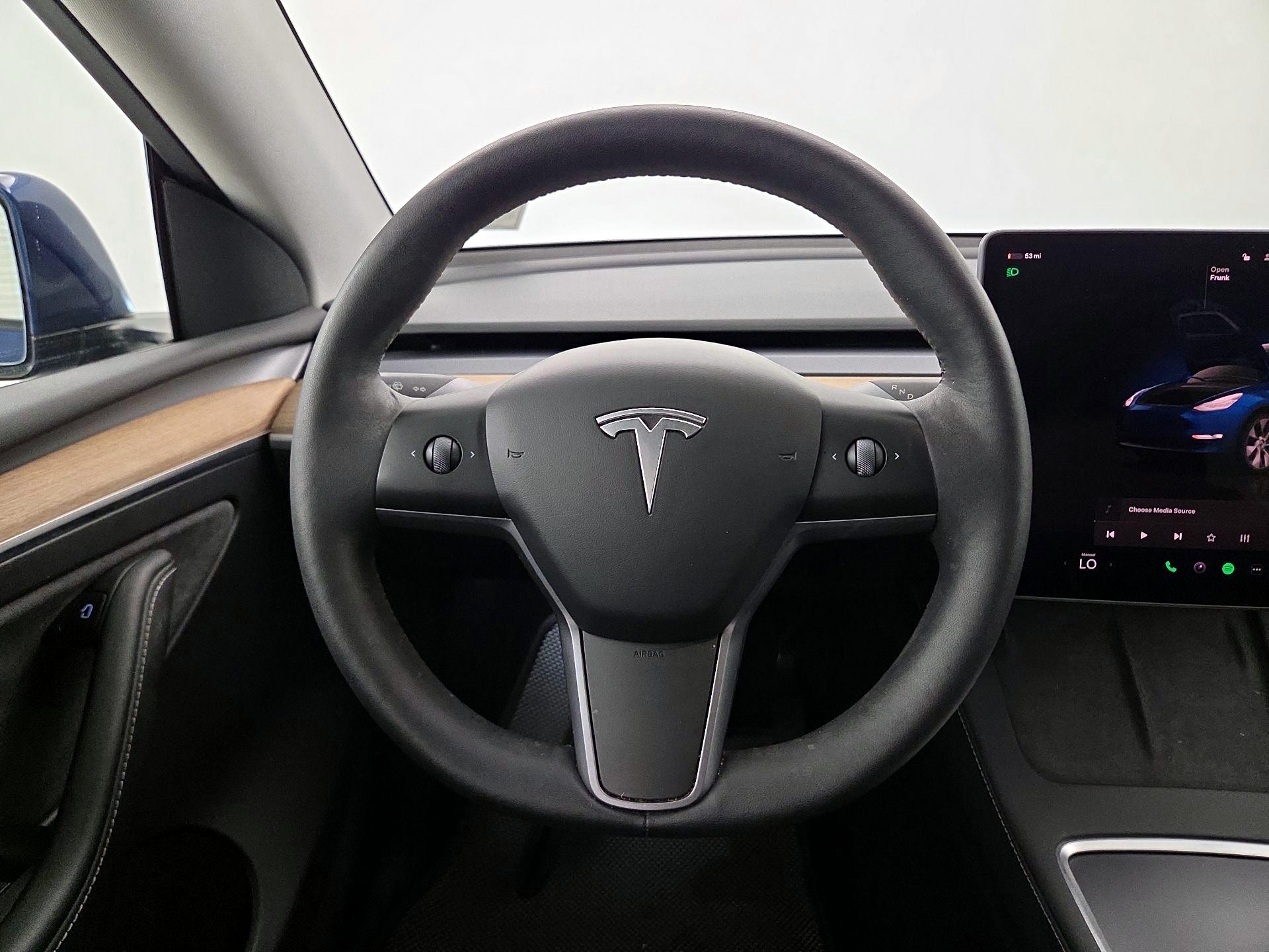 Thumbnail: 2023 Tesla Model Y - 10