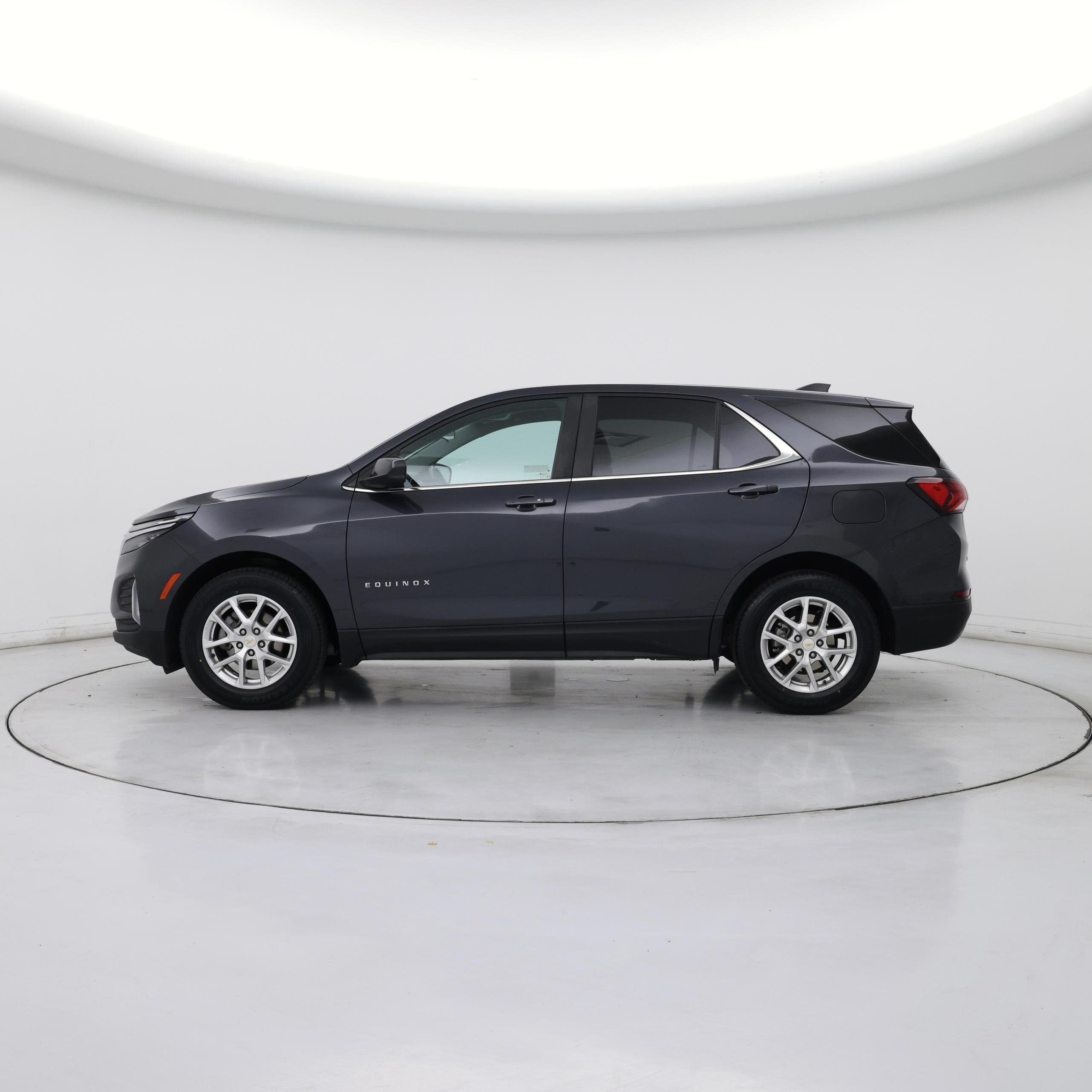 Thumbnail: 2022 Chevrolet Equinox - 3