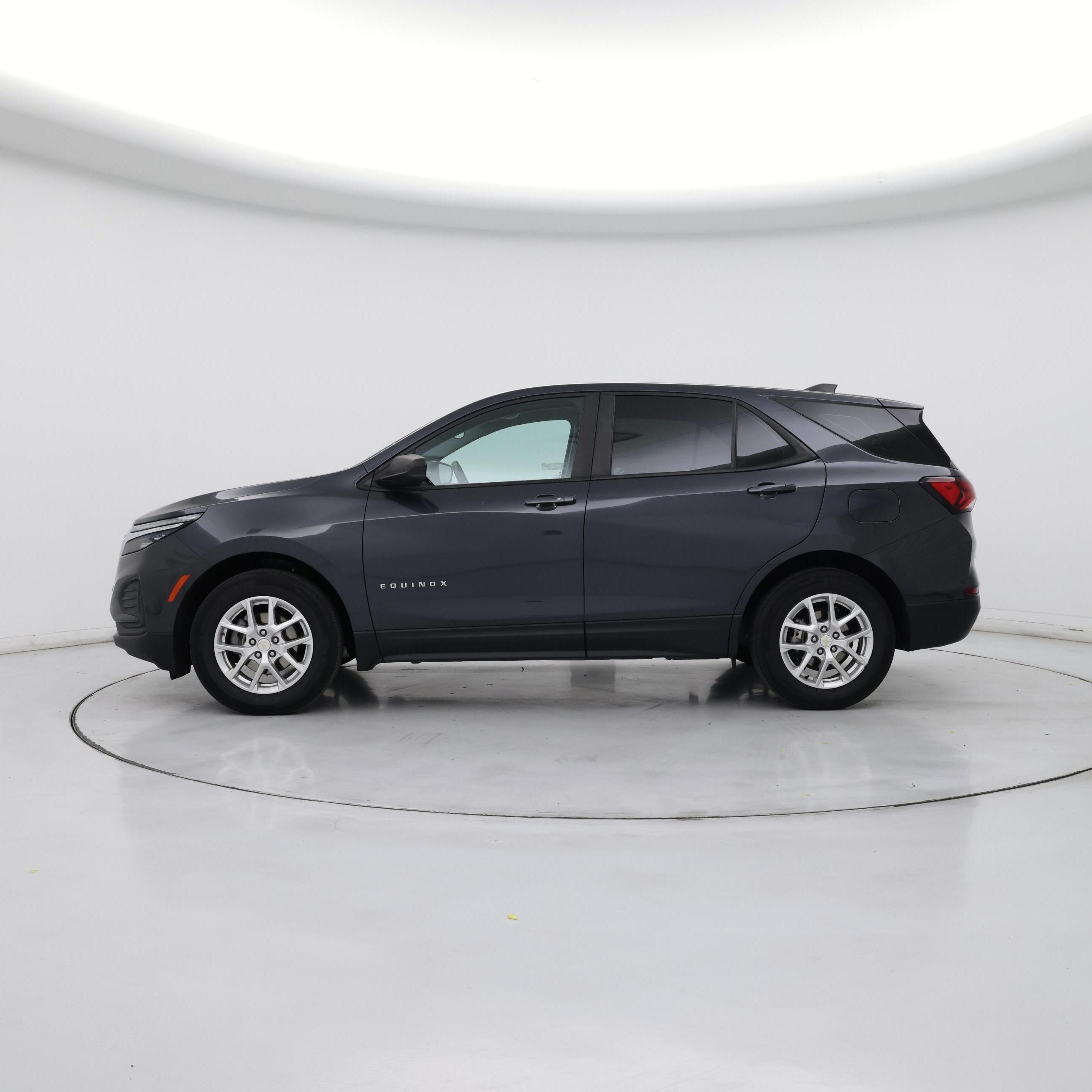 Thumbnail: 2022 Chevrolet Equinox - 3