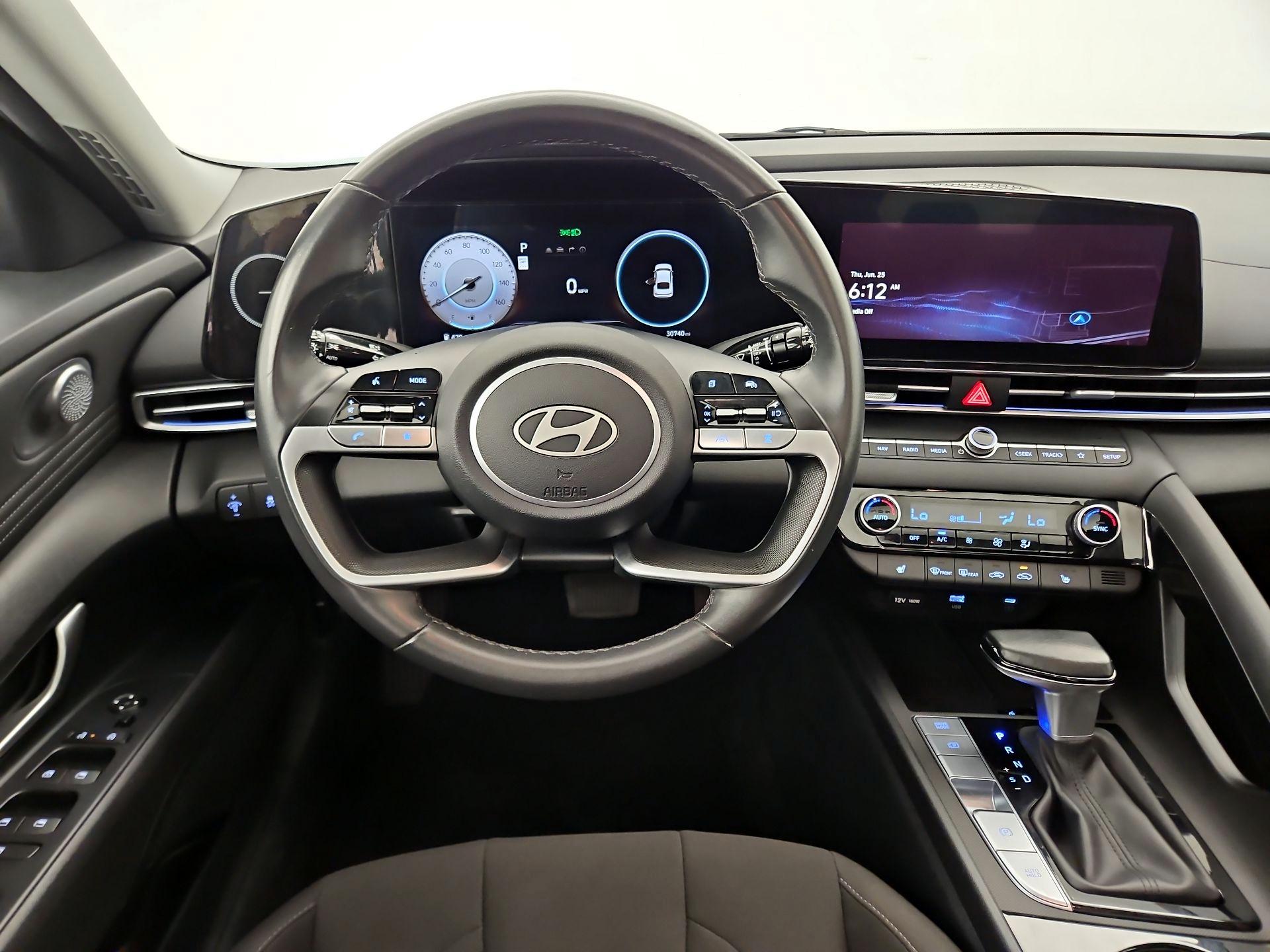 Thumbnail: 2025 Hyundai Elantra - 10