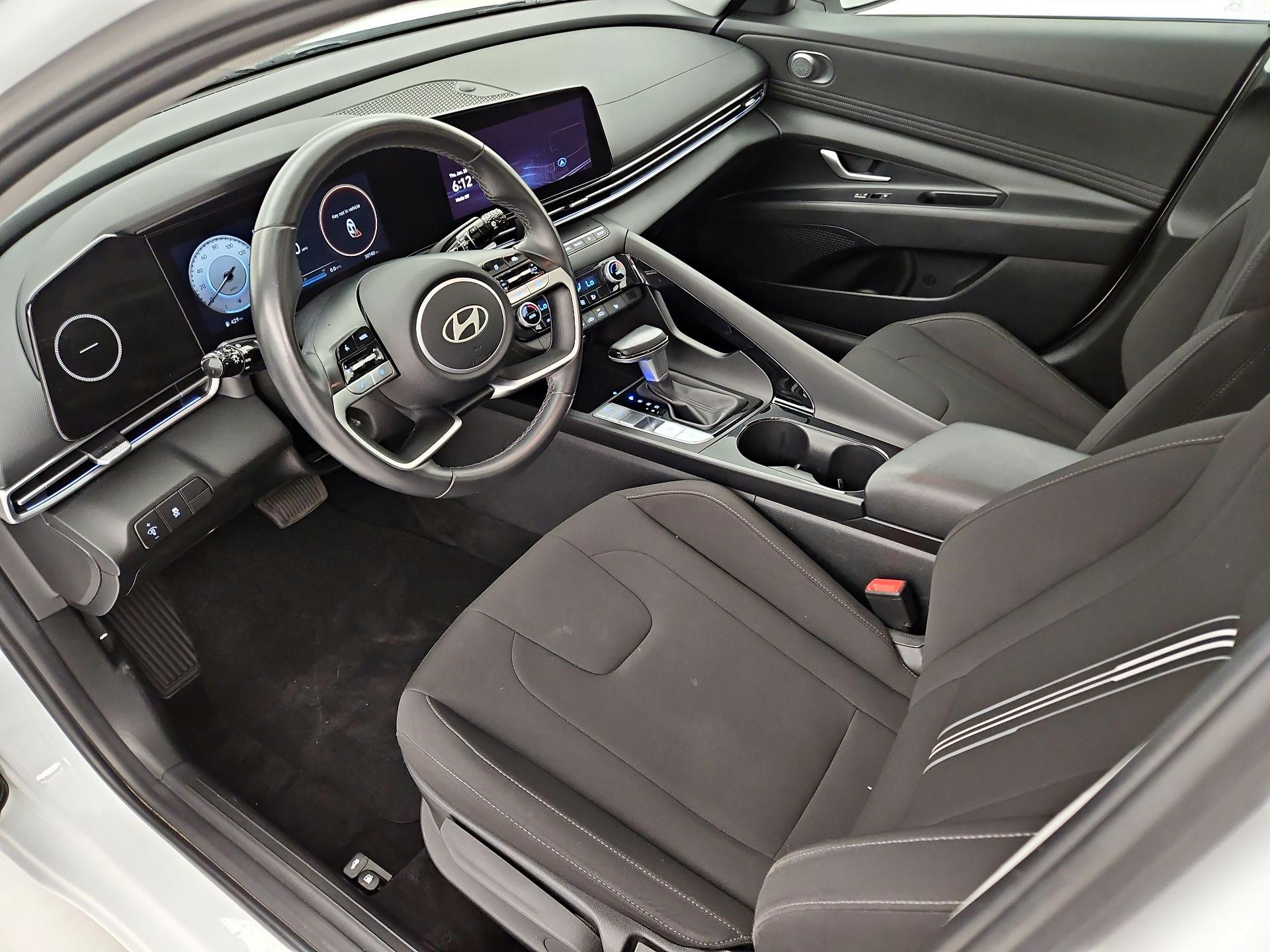 Thumbnail: 2025 Hyundai Elantra - 11
