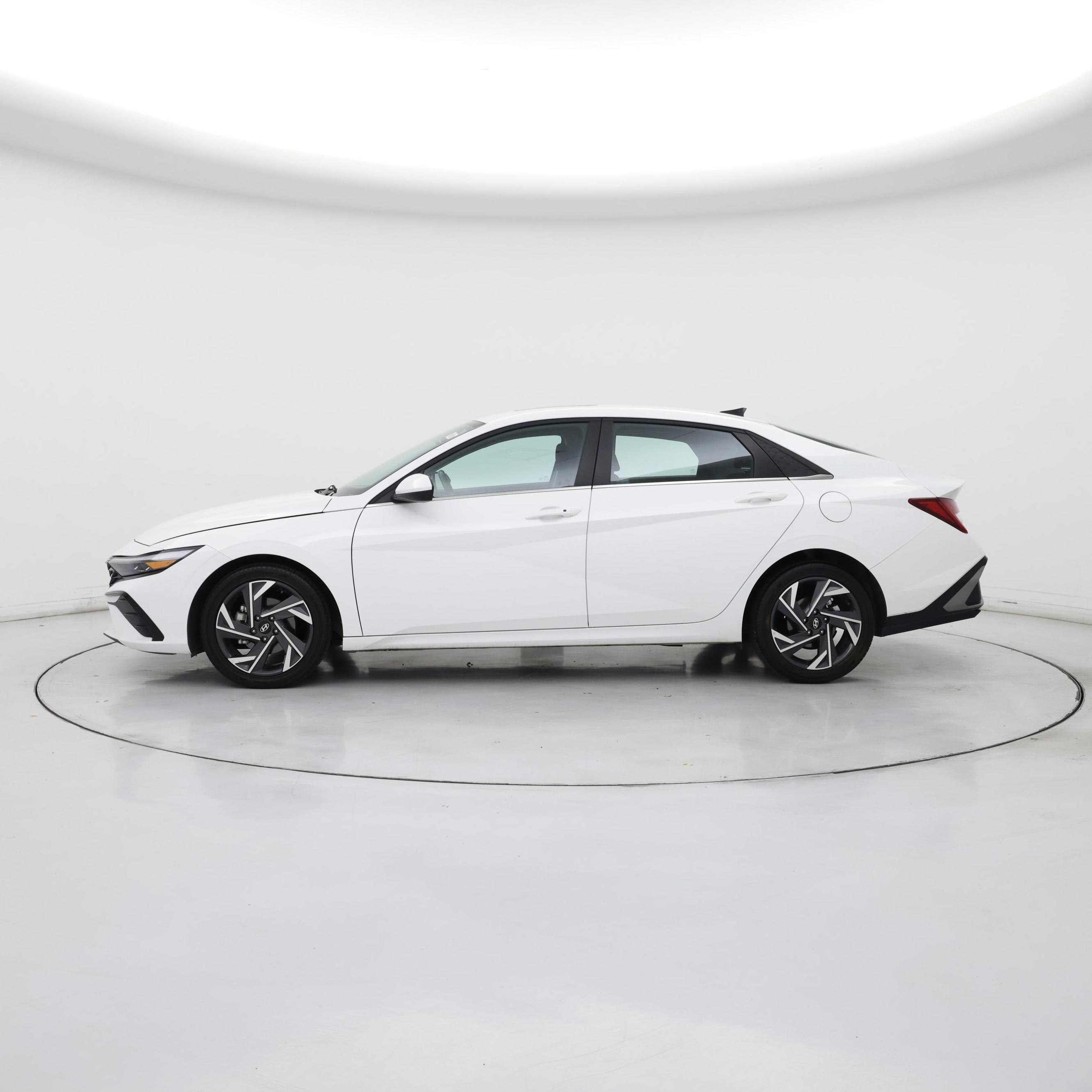 Thumbnail: 2025 Hyundai Elantra - 3