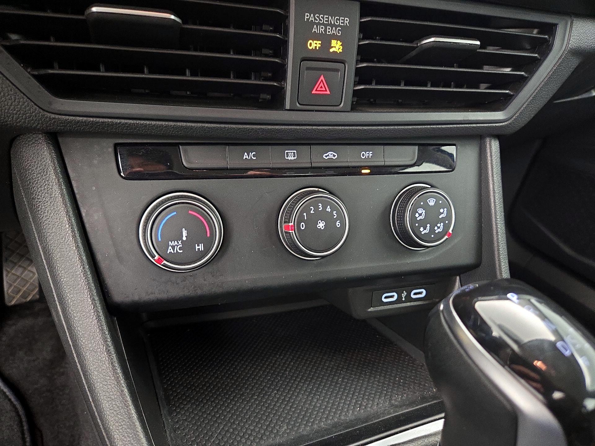 Thumbnail: 2024 Volkswagen Jetta - 14