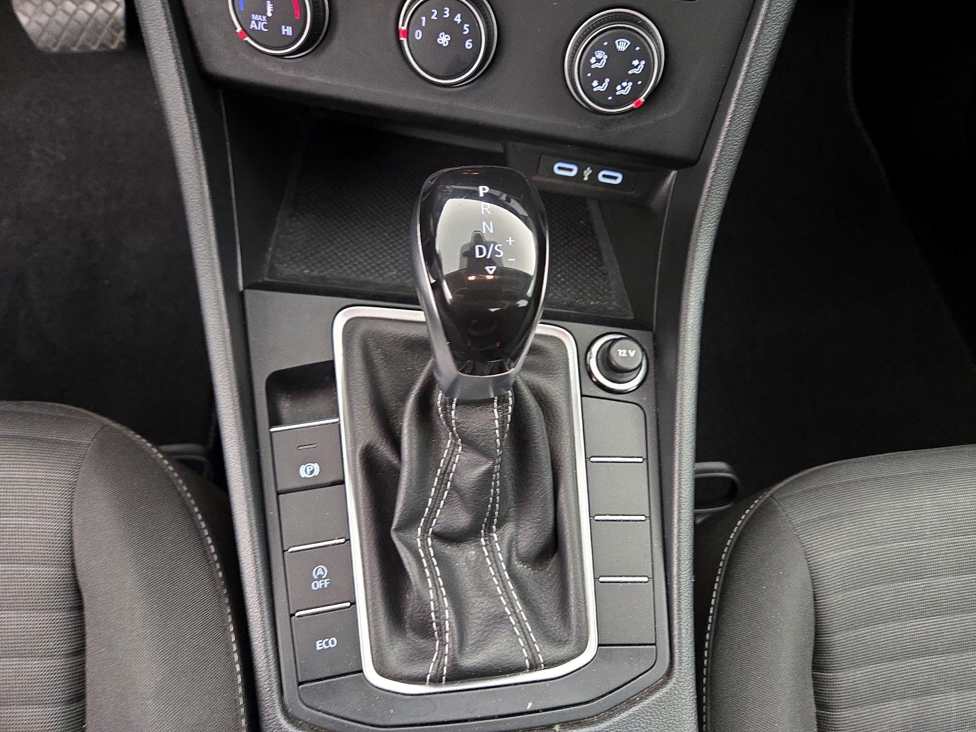 Thumbnail: 2024 Volkswagen Jetta - 15