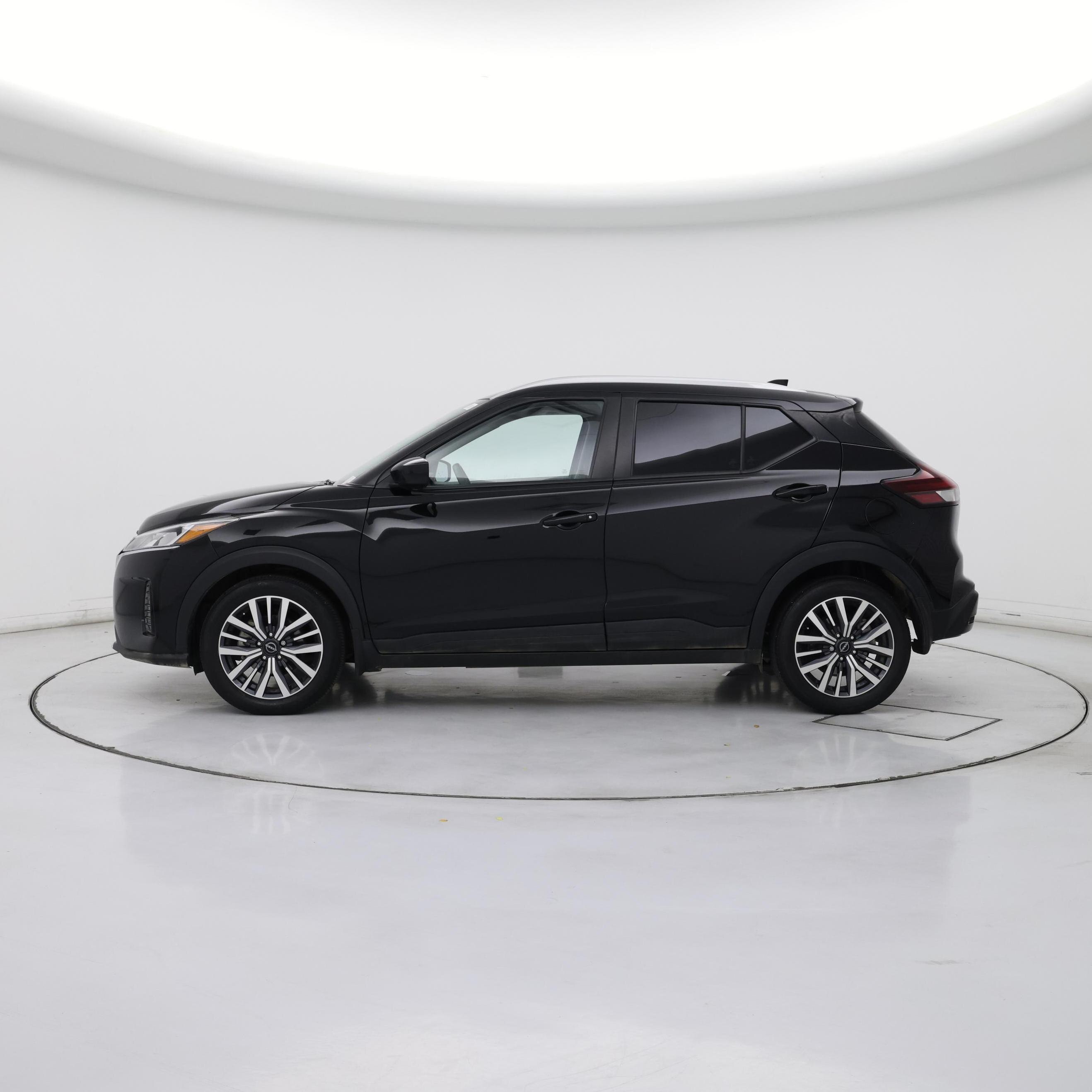 Thumbnail: 2024 Nissan Kicks - 3