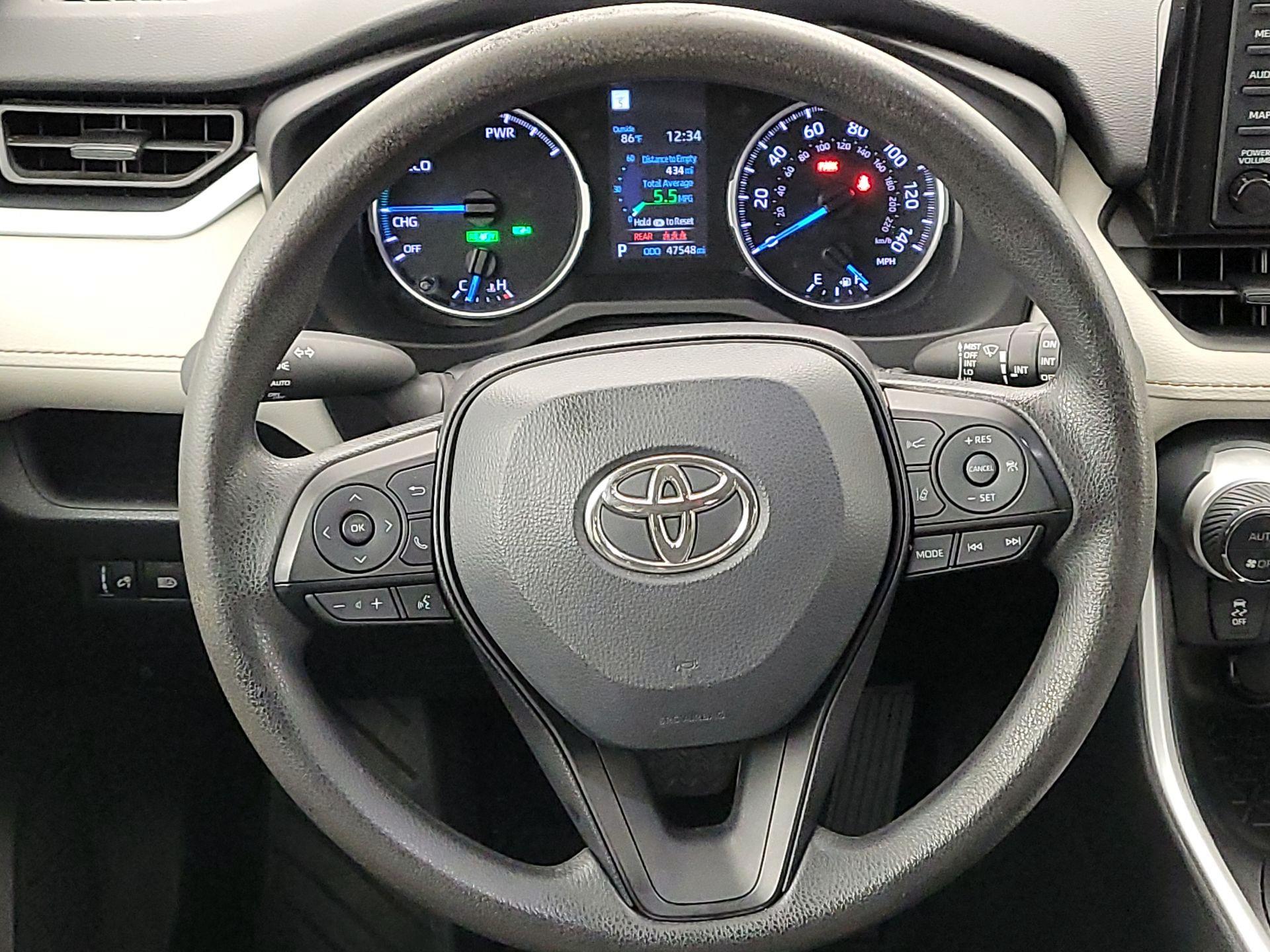Thumbnail: 2022 Toyota RAV4 - 10