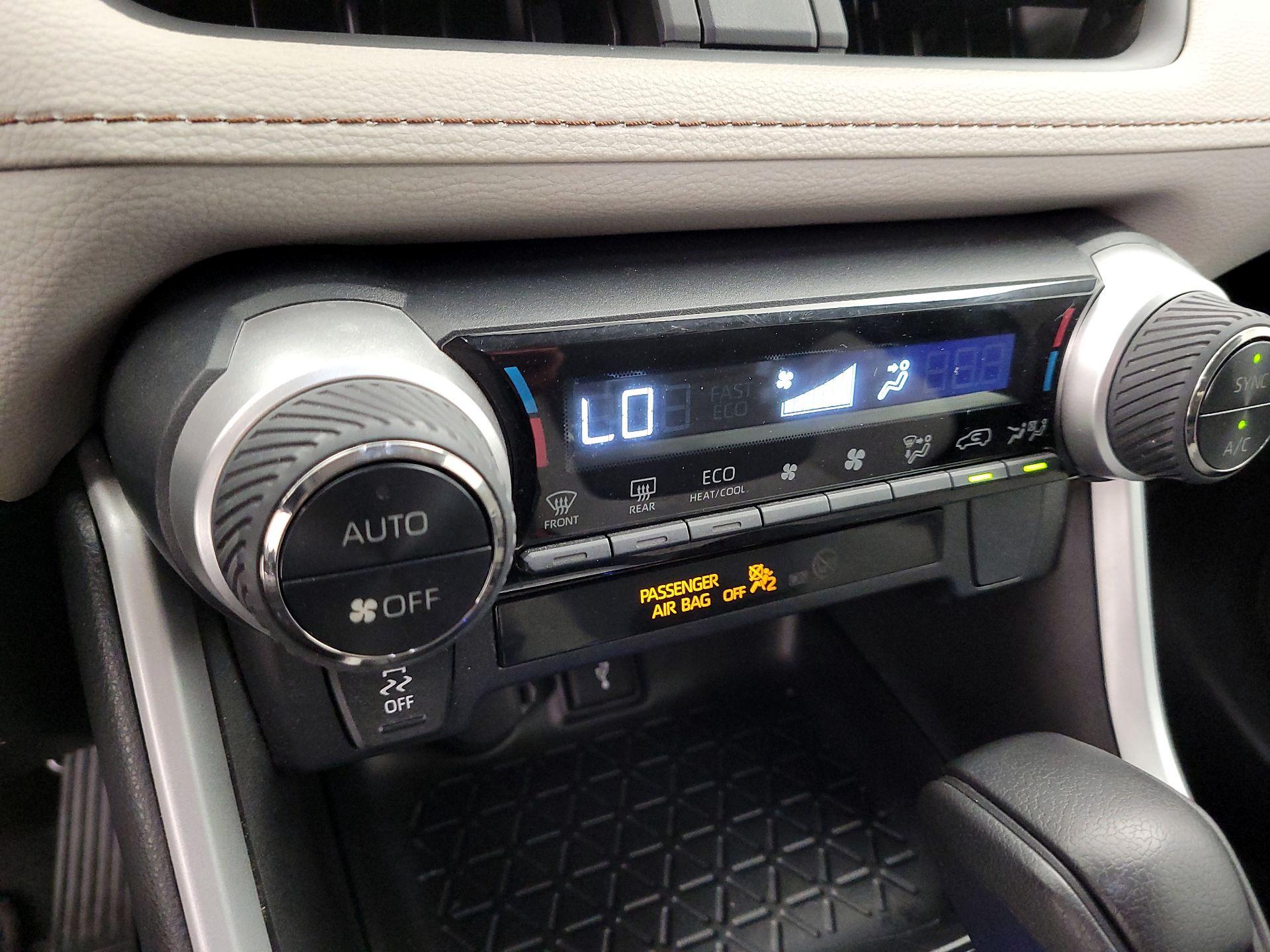 Thumbnail: 2022 Toyota RAV4 - 16