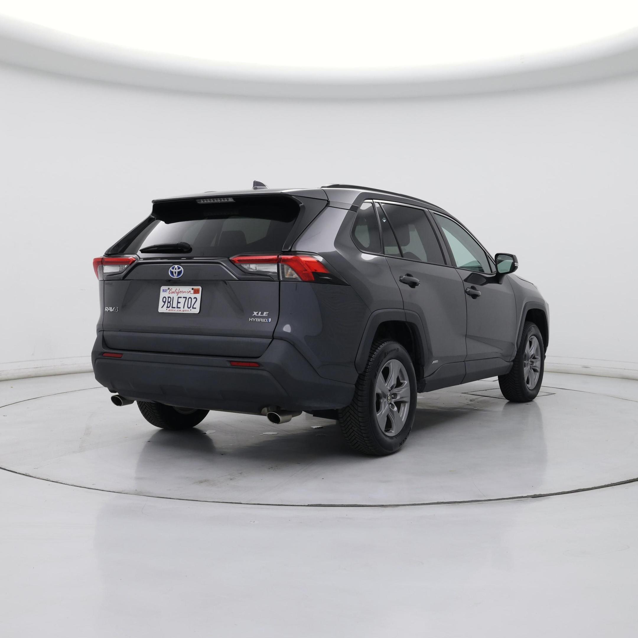 Thumbnail: 2022 Toyota RAV4 - 8